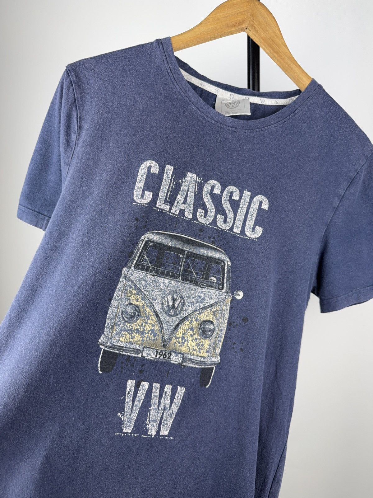 Vintage Racing 2018 VW Classic Camper Van Graphic Tee Navy Blue M Size US M / EU 48-50 / 2 - 3 Thumbnail