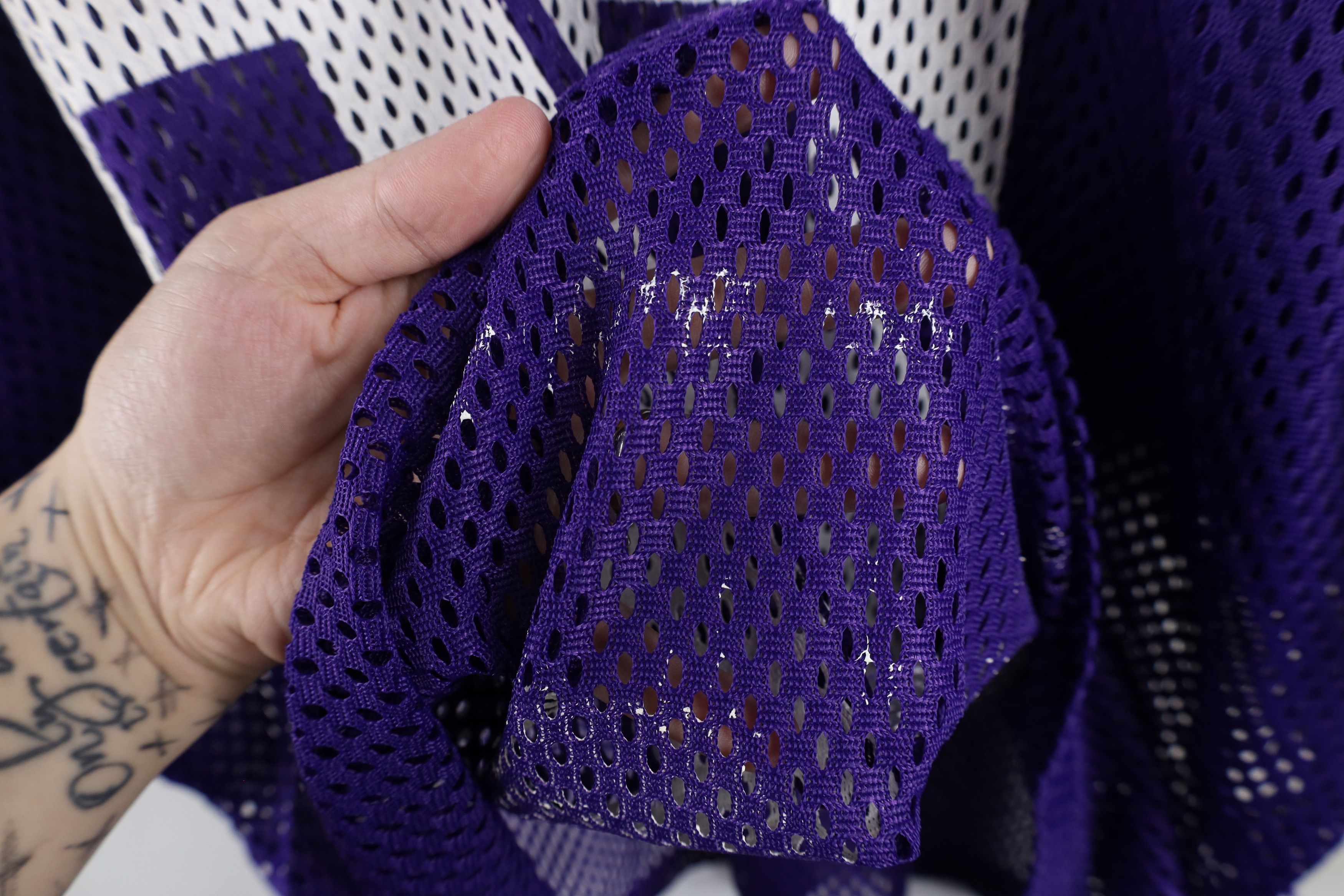 Vintage Vintage 90s Streetwear Cropped Mesh Football Jersey USA Size US XXL / EU 58 / 5 - 8 Thumbnail