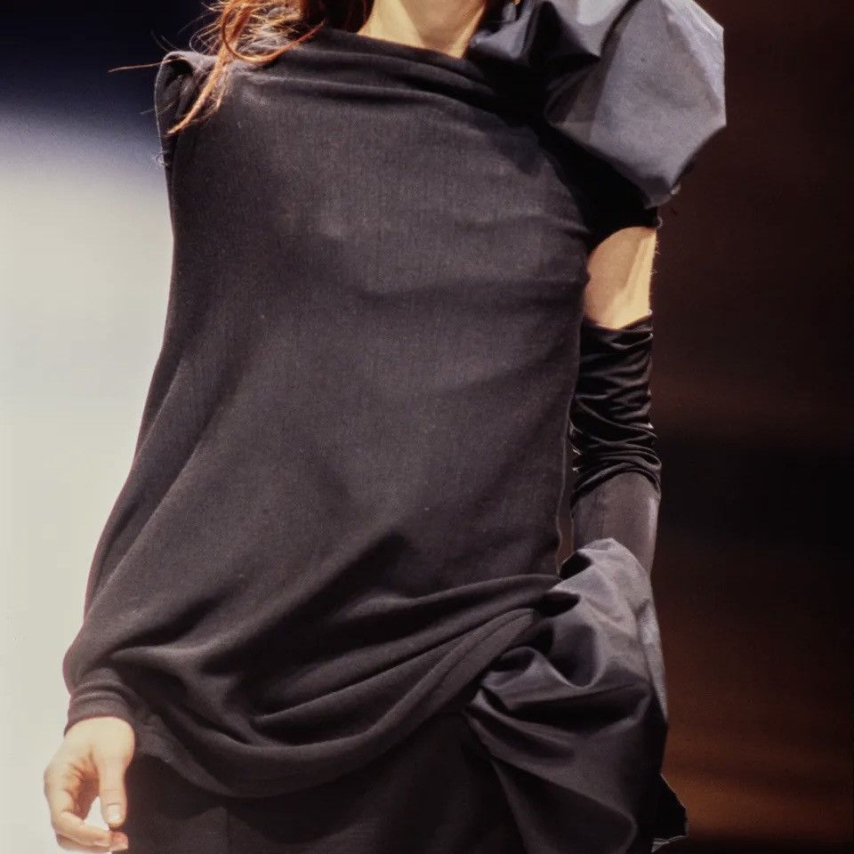 Yohji Yamamoto Vintage 90s Yohji Yamamoto asymmetric draped knit top Size S / US 4 / IT 40 - 4 Thumbnail
