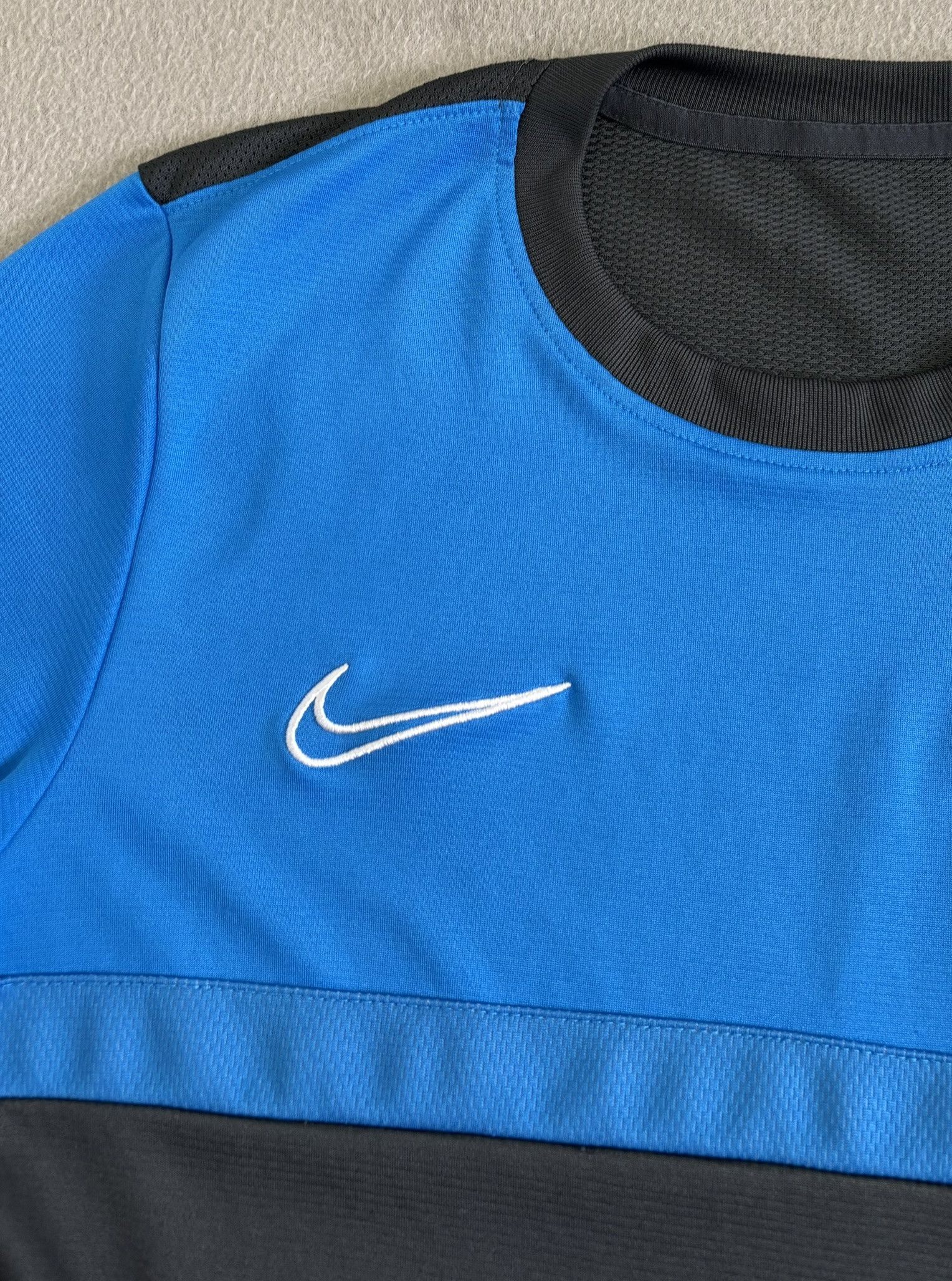 Nike Portsmouth FC Nike Football Jersey Size S Size US S / EU 44-46 / 1 - 6 Thumbnail