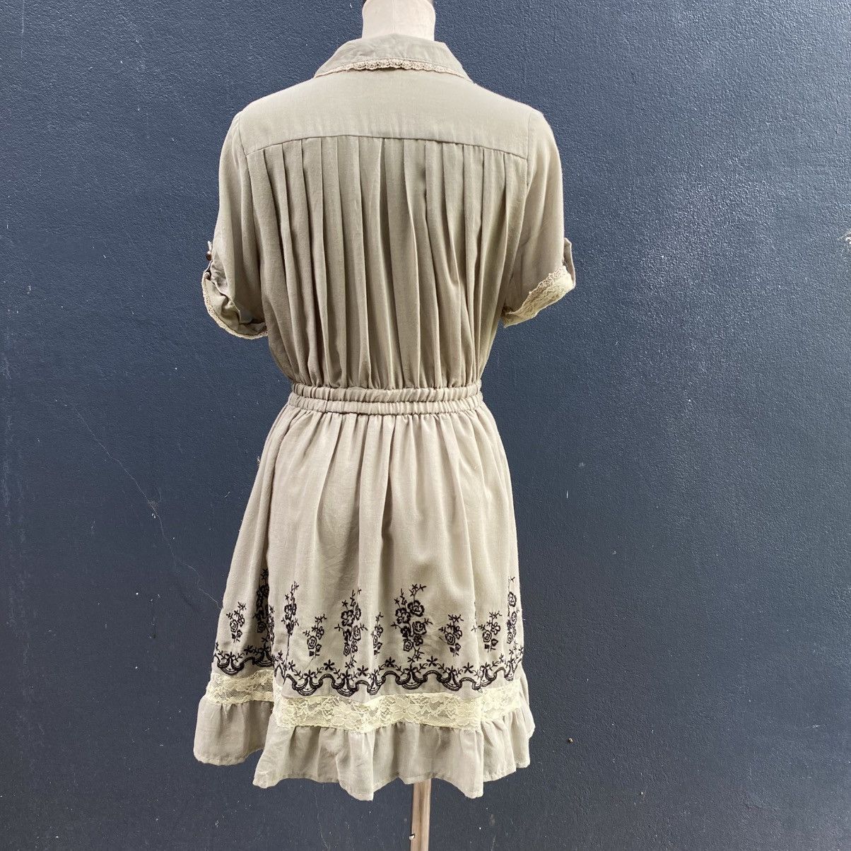 Japanese Brand axes femme Vintage Light Green Embroidered Lace Dress Size M / US 6-8 / IT 42-44 - 3 Thumbnail
