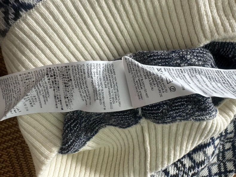 Saint Laurent Paris Saint Laurent Paris Saint Laurent Sweater Cardigan Almost Size US S / EU 44-46 / 1 - 5 Thumbnail