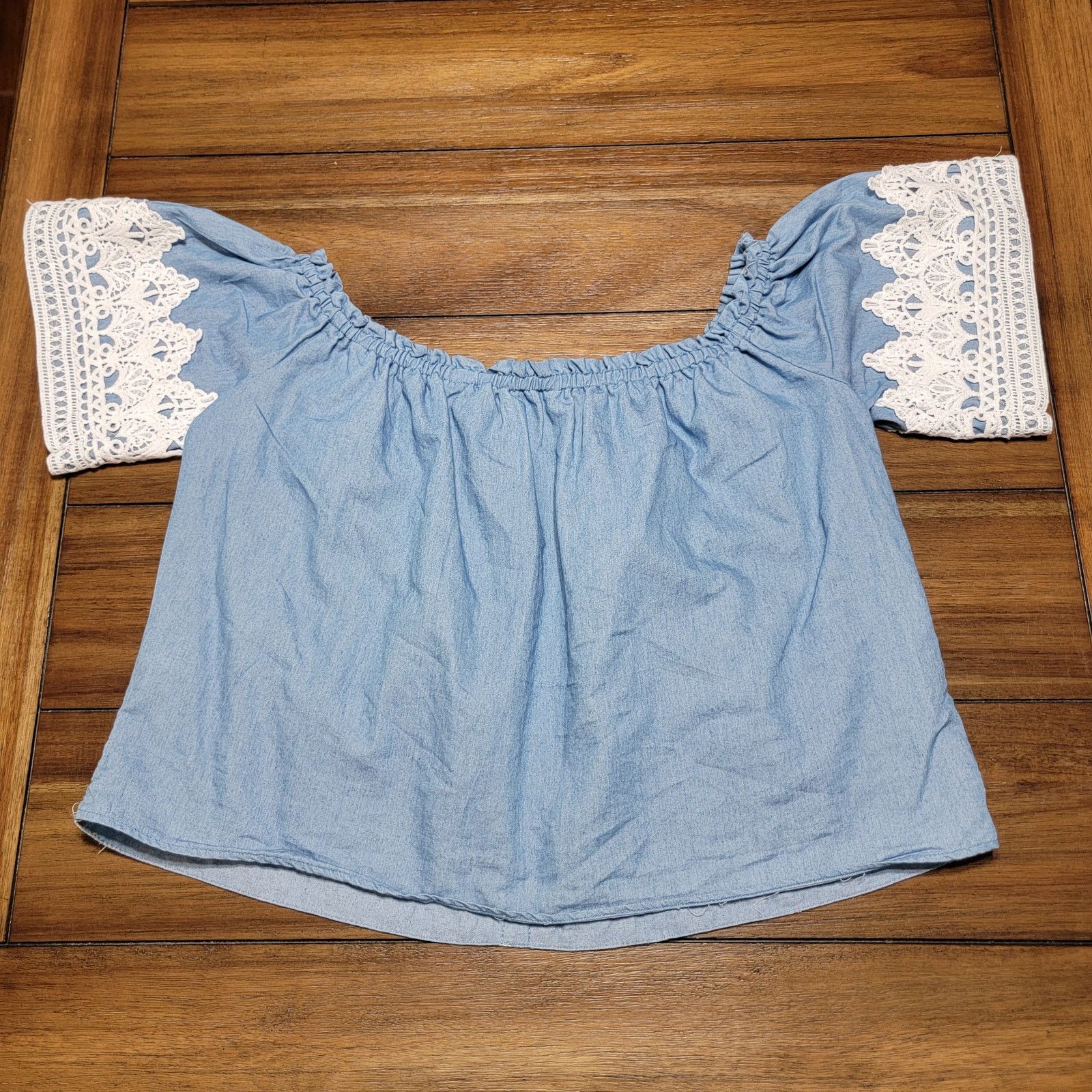 Other Love J Crop Off Shoulder Blouse w/ White Lace - Size Medium Size M / US 6-8 / IT 42-44 - 3 Thumbnail