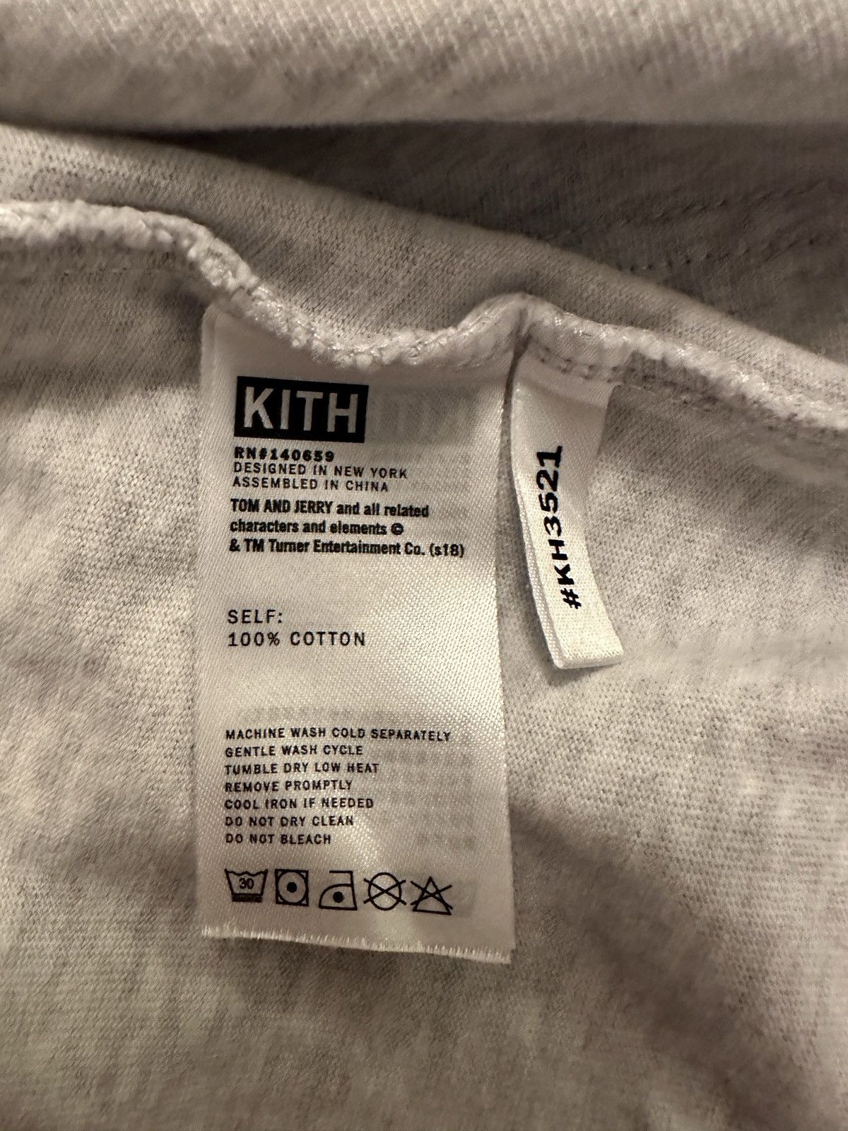 Kith Kith X Tom & Jerry L/S Cheese Tee - Grey - Large - 9.5/10 Size US L / EU 52-54 / 3 - 9 Thumbnail