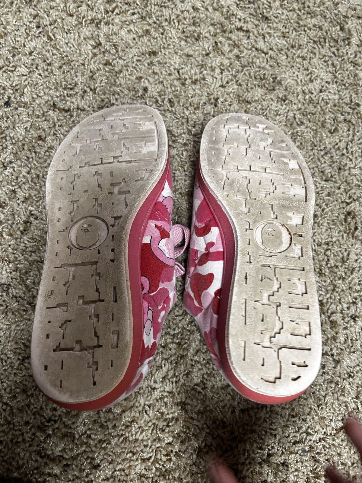 Bape × Kaws Kaws bape shell toe Size US 9.5 / EU 42-43 - 5 Thumbnail