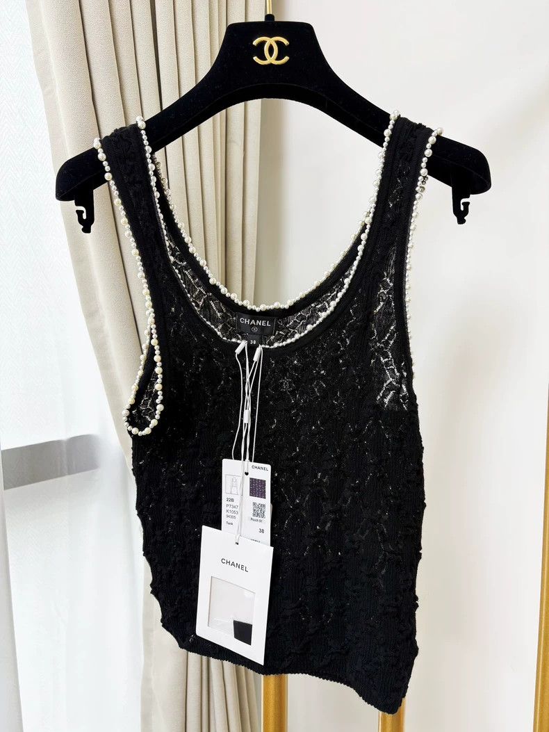 Chanel Chanel 22B black pearl rolled-edged knitted vest Size XS / US 0-2 / IT 36-38 - 1 Thumbnail