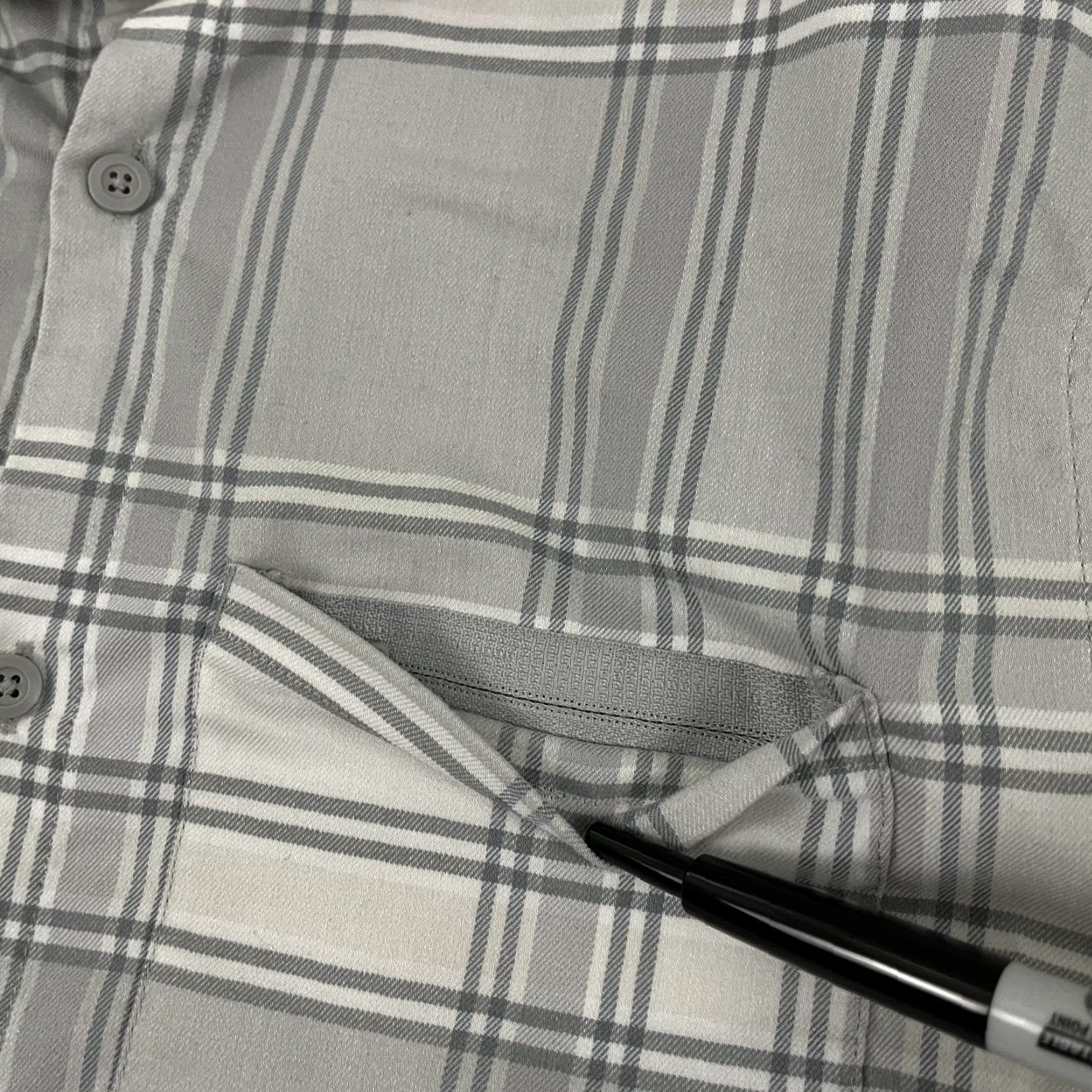 Lululemon Lululemon Masons Peak Flannel Shirt Mens Large Gray Plaid Stretch Button Up L/S Size US L / EU 52-54 / 3 - 7 Thumbnail