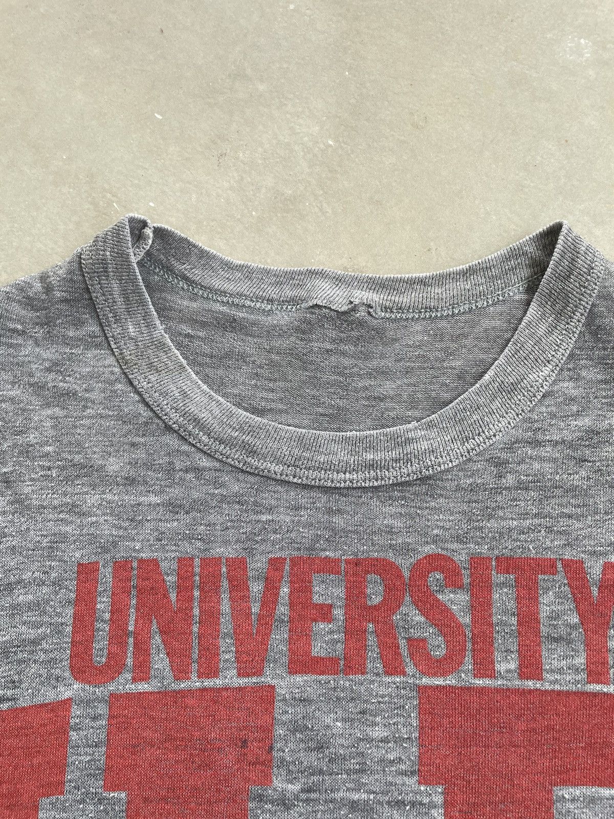 Budweiser VINTAGE UNIVERSITY OF BUDWEISER PAPERTHIN DISTRESSED TEE Size US XL / EU 56 / 4 - 5 Thumbnail