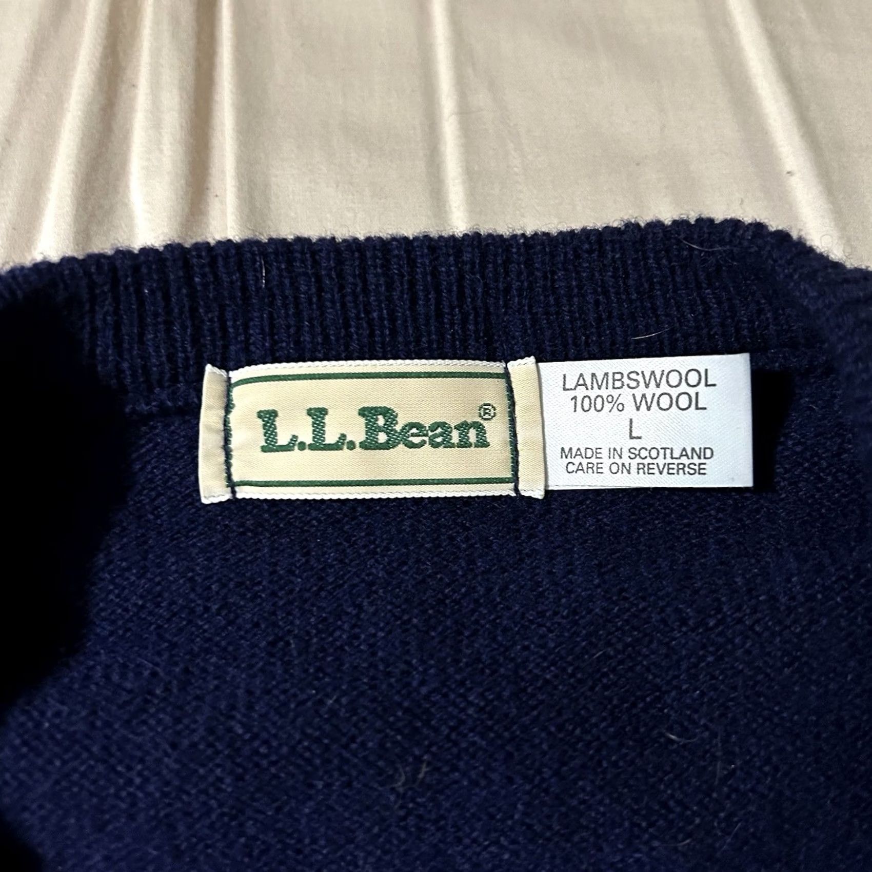 Vintage VINTAGE 90s L.L. Bean Lambswool Made In Scotland Sweater Vest Navy Large Mens Size US L / EU 52-54 / 3 - 2 Thumbnail