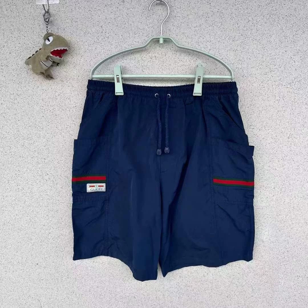 Gucci Gucci Red Green Stripe Small Logo Shorts Size US 32 / EU 48 - 1 Thumbnail
