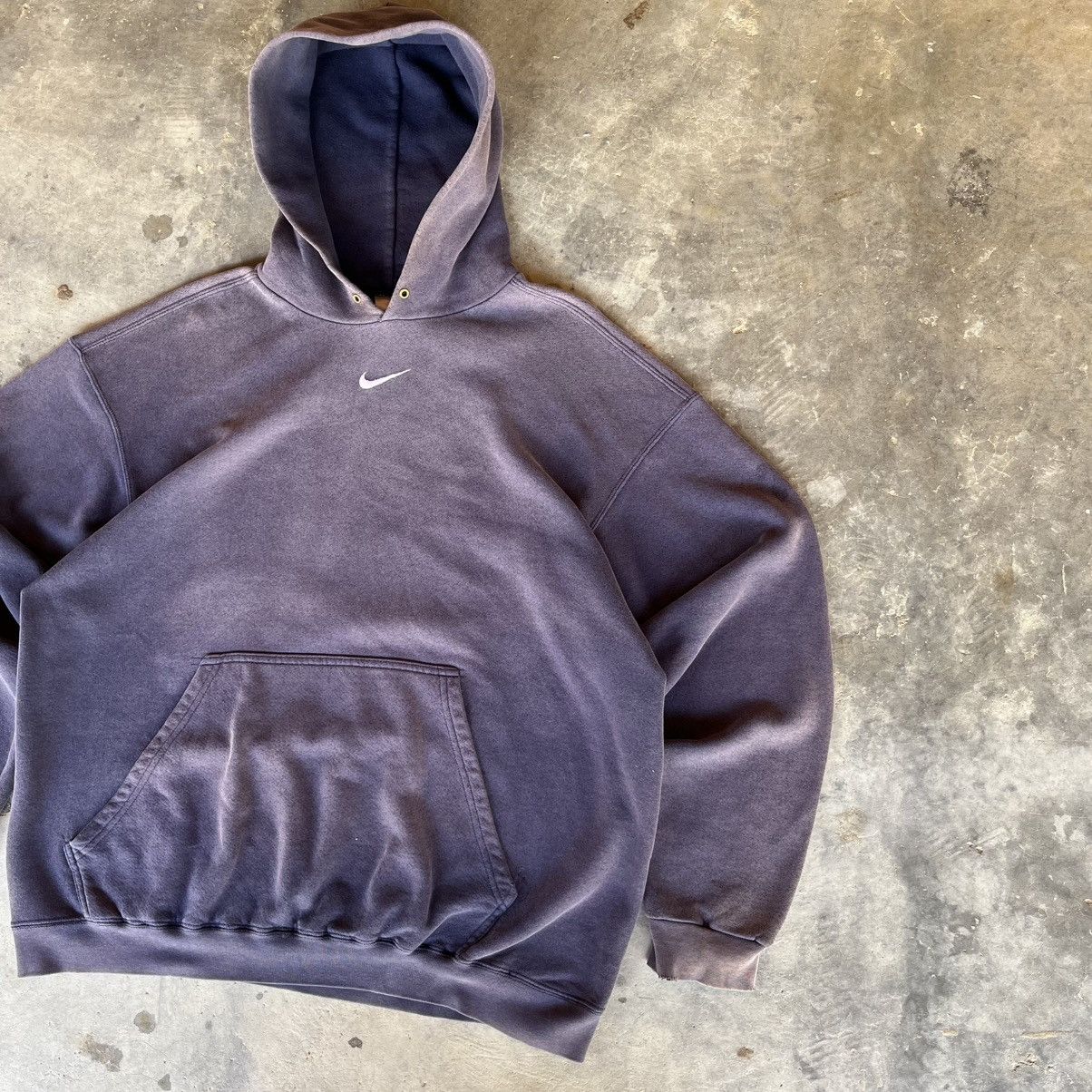 Nike × Vintage 🔥RARE🔥 VINTAGE SUNFADED NIKE CENTER SWOOSH HOODIES💫 Size US L / EU 52-54 / 3 - 3 Thumbnail