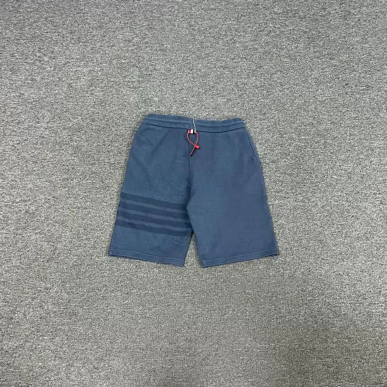 Thom Browne Thom Browne size 0 Shorts Size US 30 / EU 46 - 2 Thumbnail