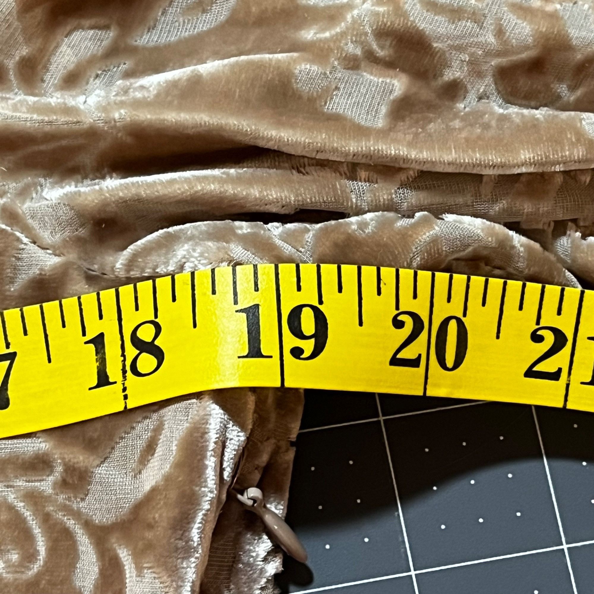 Other Sundance Champagne Crushed Velvet Silk Dress Bead Accent She Size XL / US 12-14 / IT 48-50 - 10 Thumbnail