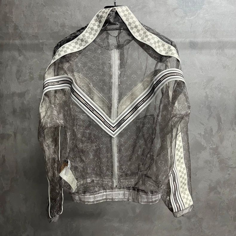 Louis Vuitton Louis Vuitton Gray monogrammed logo striped zip long sleev Size US M / EU 48-50 / 2 - 4 Thumbnail