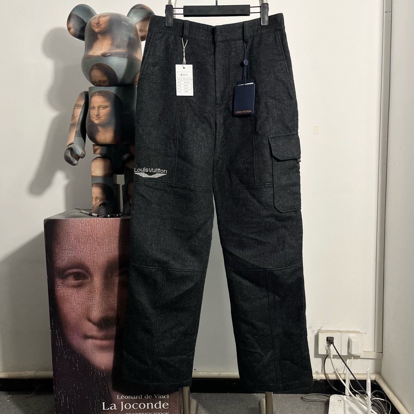 Louis Vuitton Louis Vuitton Retro Casual Pants 28 Men Size US 28 / EU 44 - 1 Thumbnail