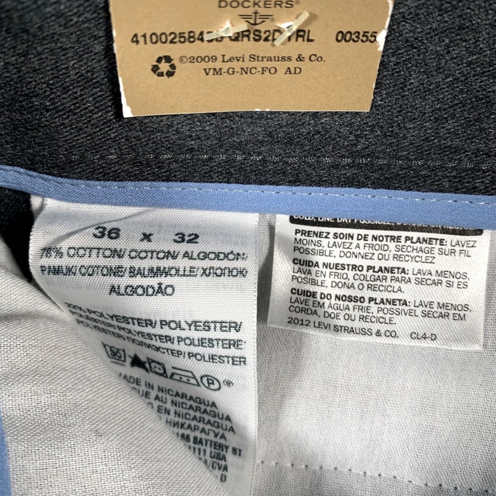 Dockers Dockers Pants Mens 36x32 Gray Signature Khaki Straight Fit Flat Front Chino Size US 36 / EU 52 - 7 Thumbnail