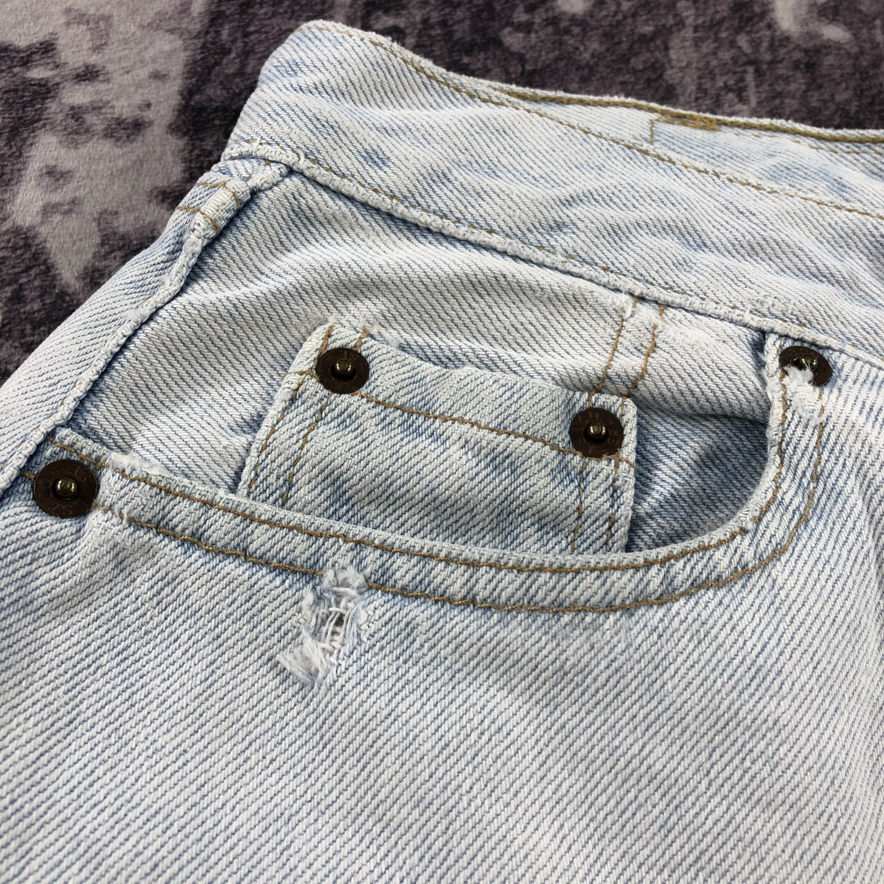 Levi's × Vintage 90s Vintage Light Wash Levis Jeans-JM2830 Size US 32 / EU 48 - 9 Thumbnail