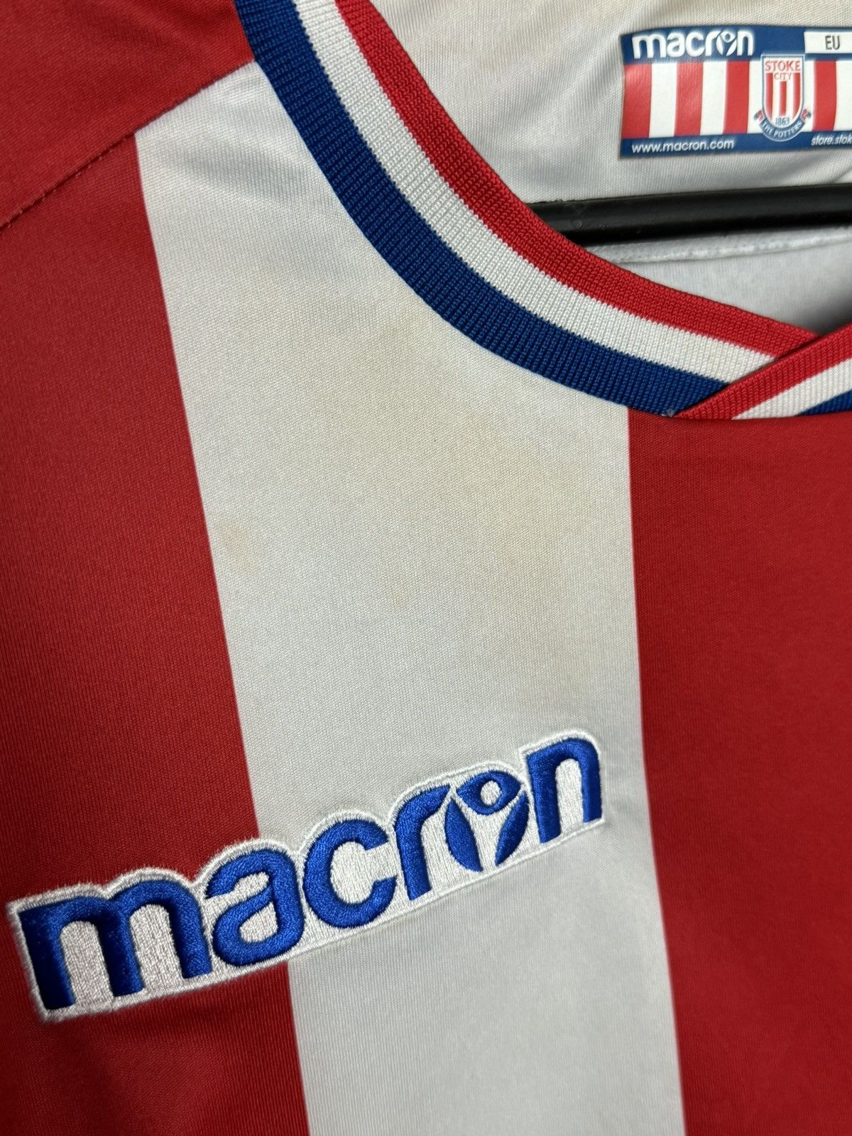 Macron Stoke City 17/18 Home Football Jersey Size US M / EU 48-50 / 2 - 11 Thumbnail