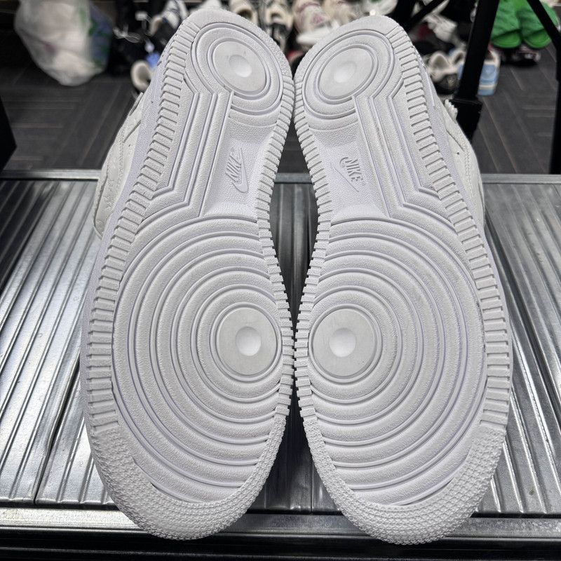 Louis Vuitton Louis Vuitton Nike Air Force 1 Low Fashion Sneakers -2505 Size US 10.5 / EU 43-44 - 4 Thumbnail