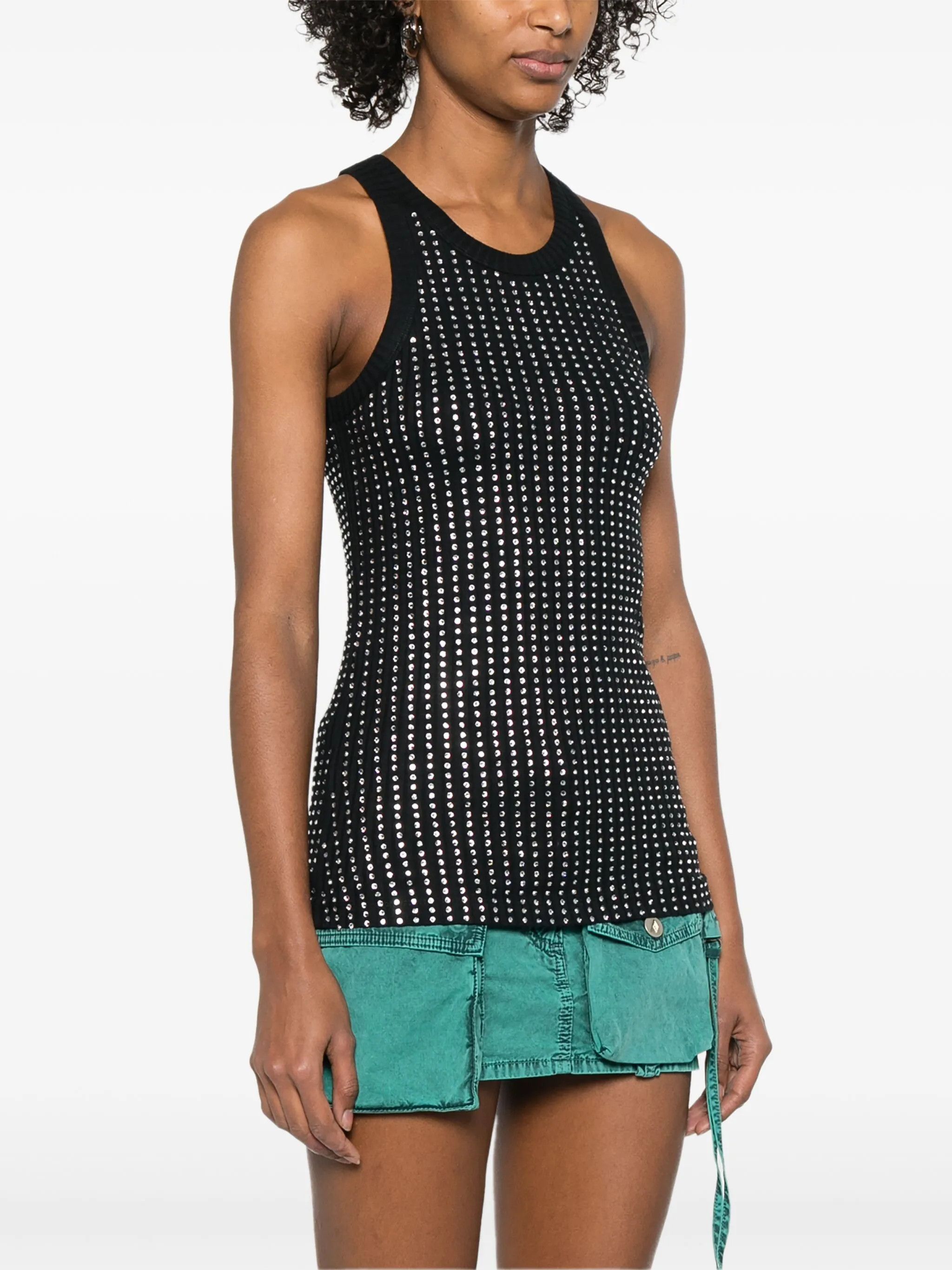 o1s22i1n0325 Tank Top in Black