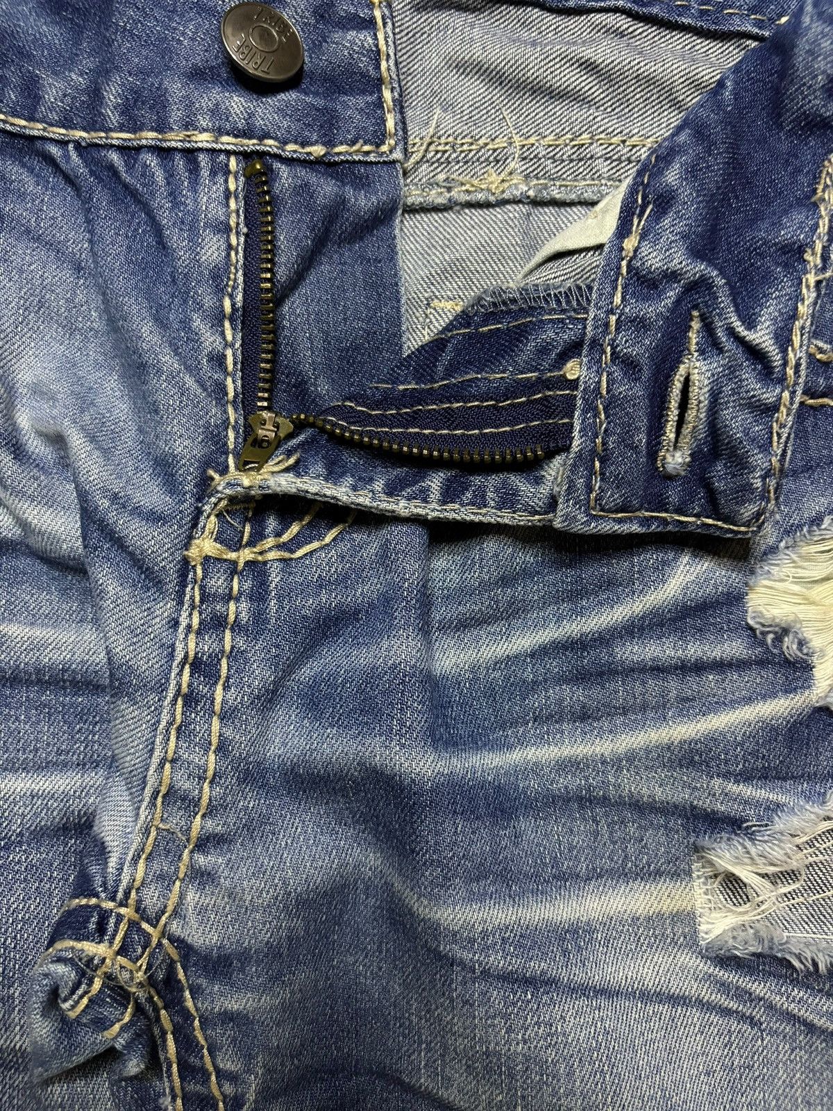 Japanese Brand Vintage Japanese Brand Blue Wash Distressed Ripped Jeans Size US 30 / EU 46 - 9 Thumbnail