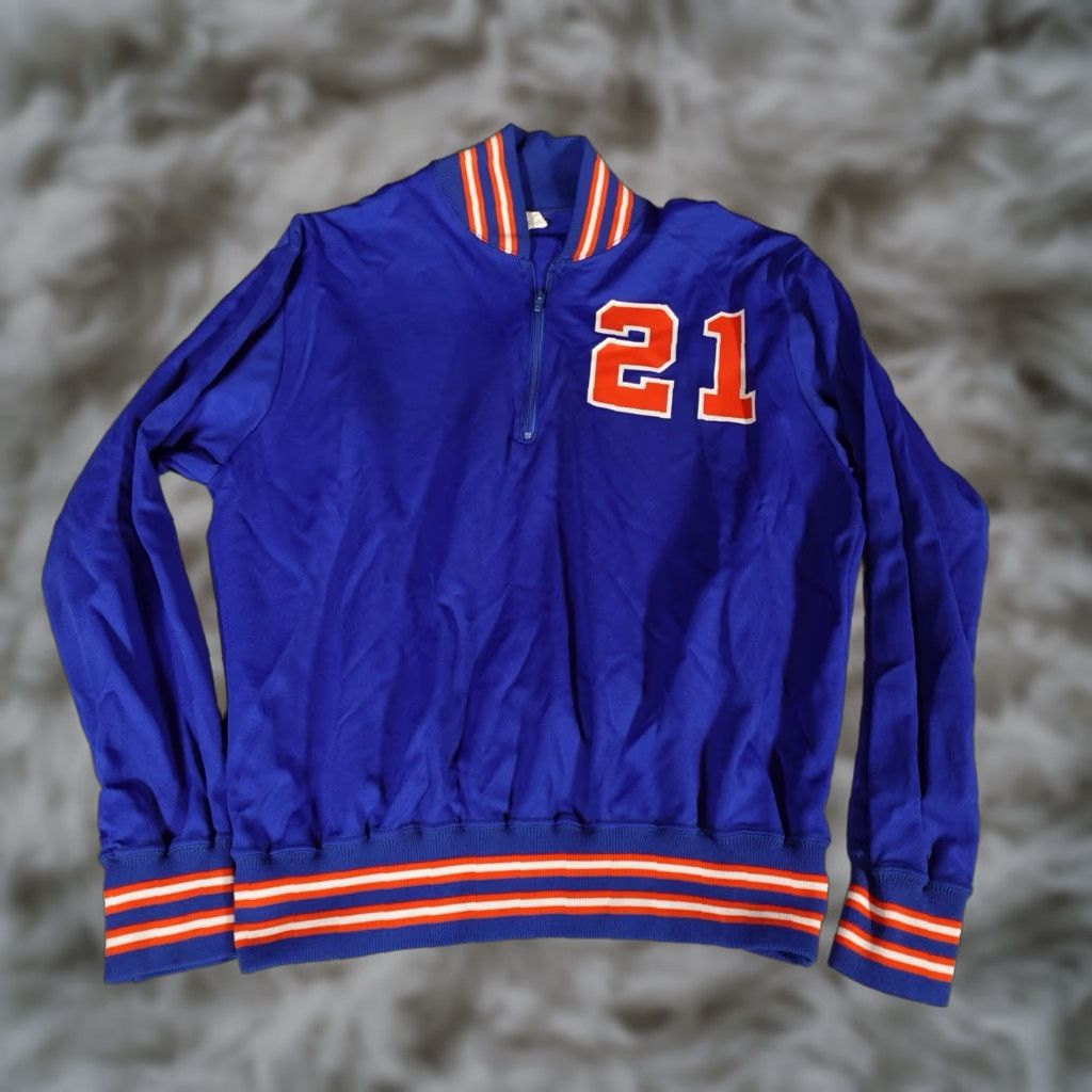 VINTAGE Bair Varsity 1/4 Zip Sweatshirt Mens XL (Fits M) Union Made 70s Blue Graphic Print Varsity Logo 1/4 Zip Mens XL Blue 70s Vintage Sportswear