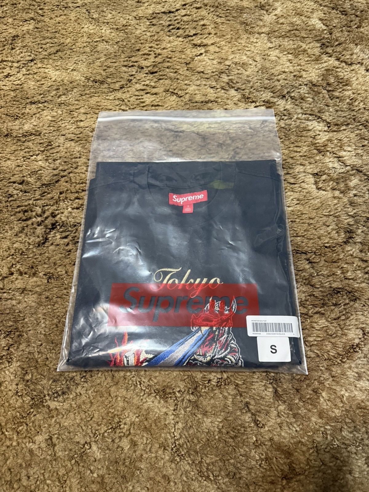 Supreme Supreme Monster S/S Top Black Small Size US S / EU 44-46 / 1 - 1 Thumbnail