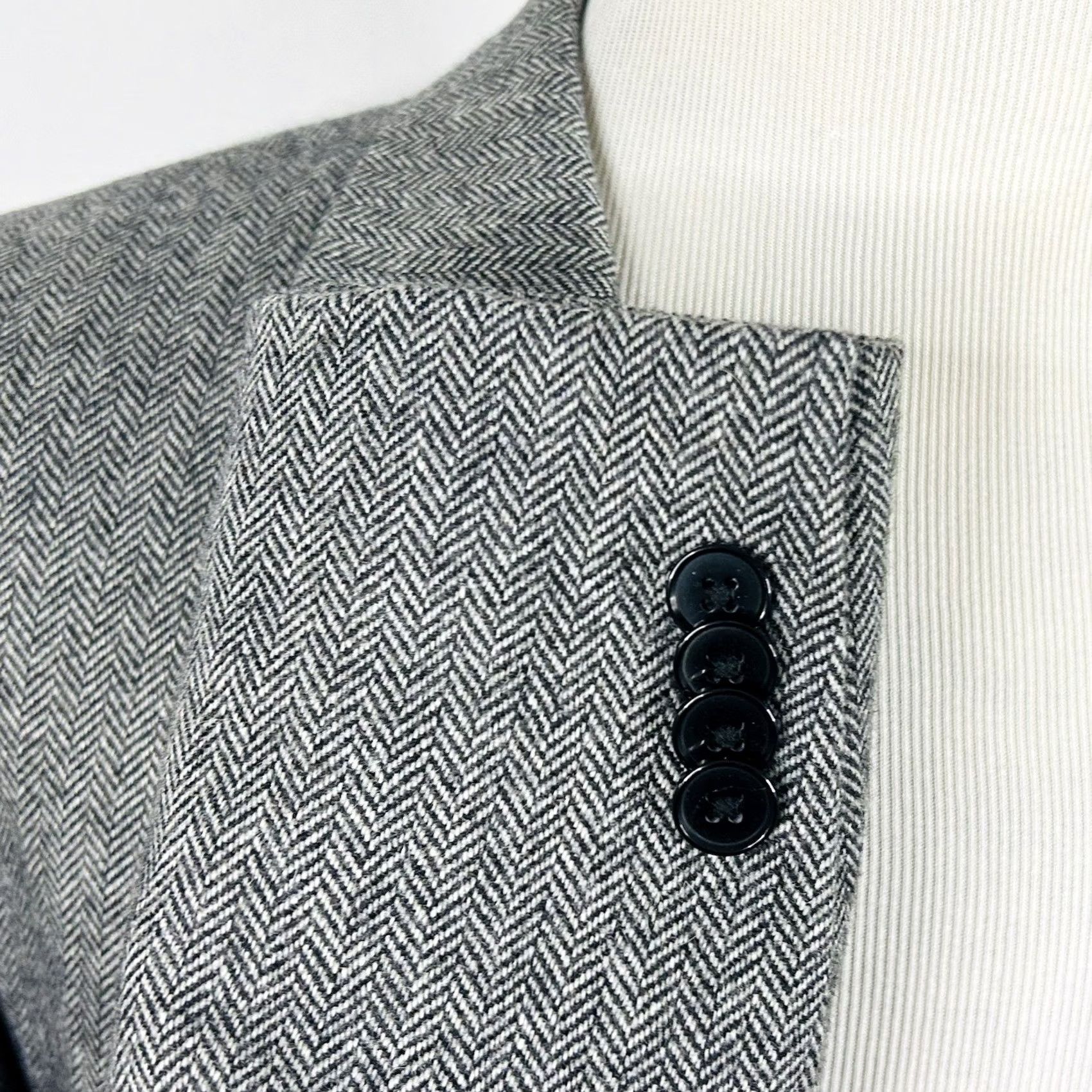 Tommy Hilfiger Tommy Hilfiger Sport Coat Wool Blend Herringbone Two Button Double Vented 46L Gray Mens Regular Long Jacket Coat Size US XS / EU 42 / 0 - 5 Thumbnail