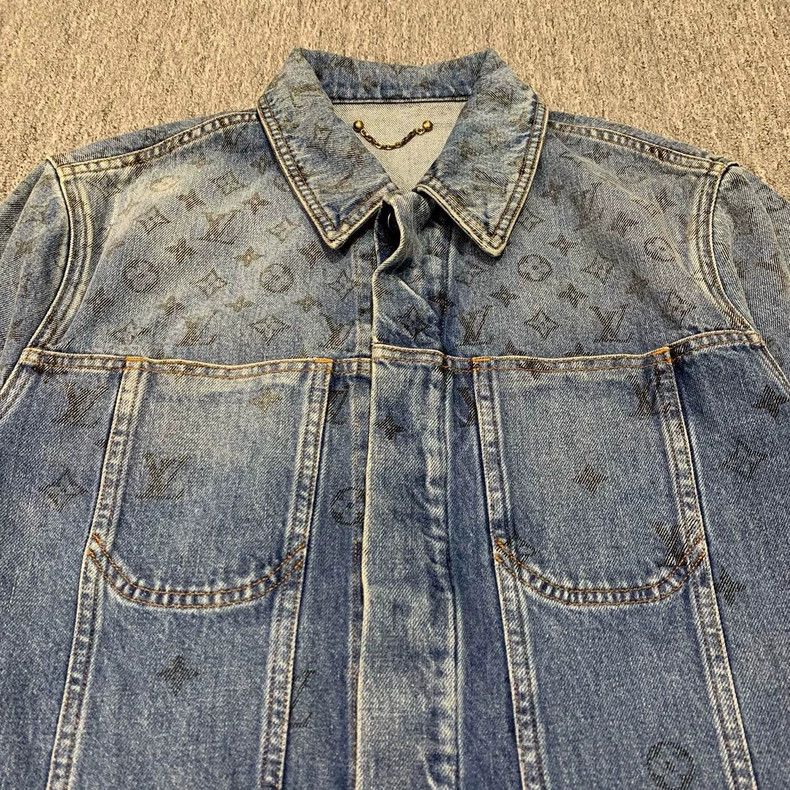 Louis Vuitton LOUIS VUITTON Full print gradient denim jacket Size US L / EU 52-54 / 3 - 7 Thumbnail