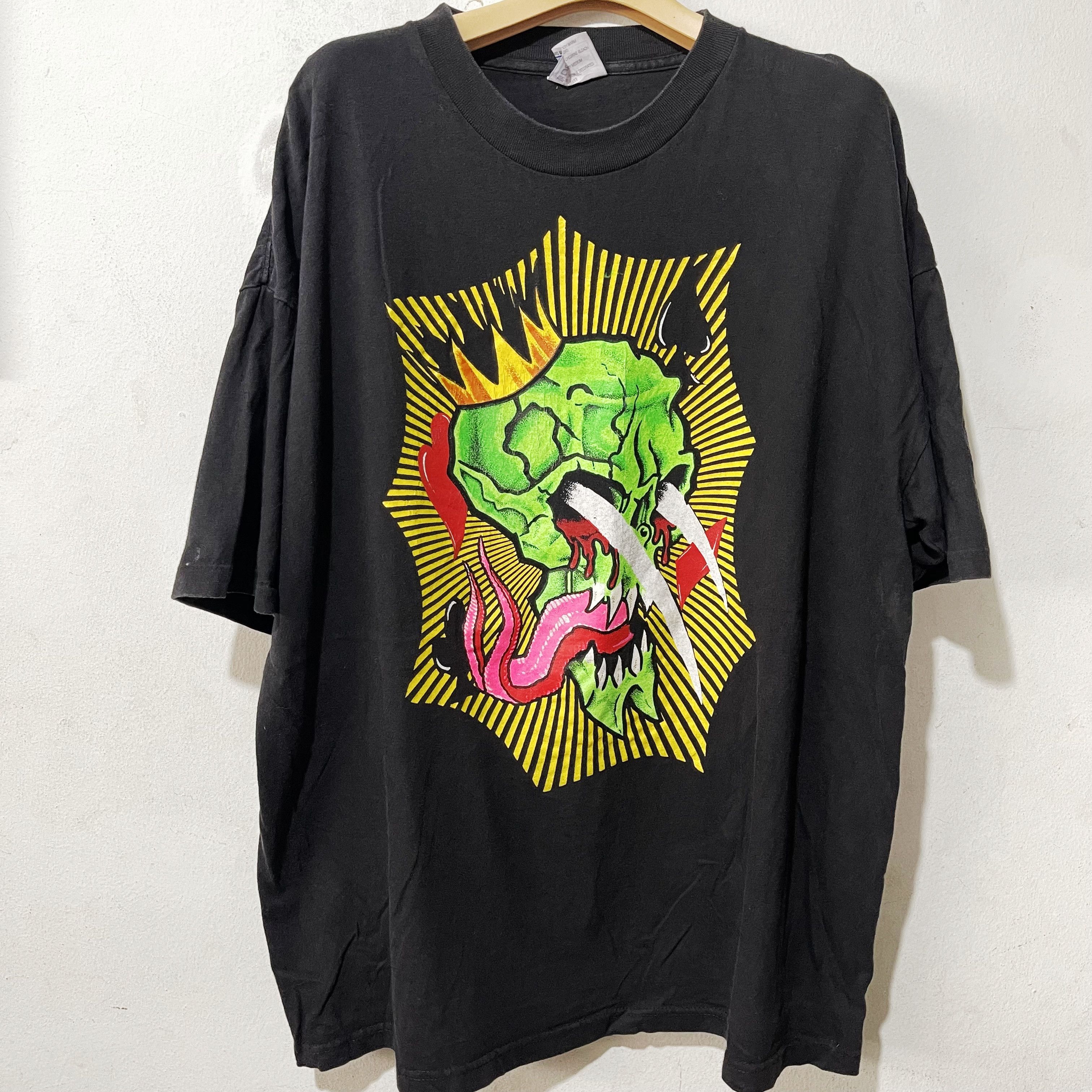 Vintage Vintage 90s Tattoo Shirt Size US XL / EU 56 / 4 - 1 Thumbnail