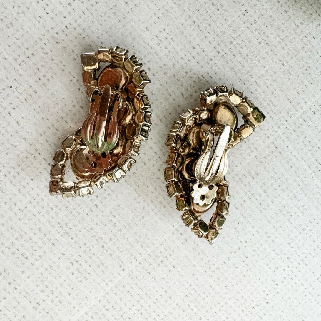 Vintage Vintage 50s 60s prong set rhinestone earrings clip back Size ONE SIZE - 6 Thumbnail