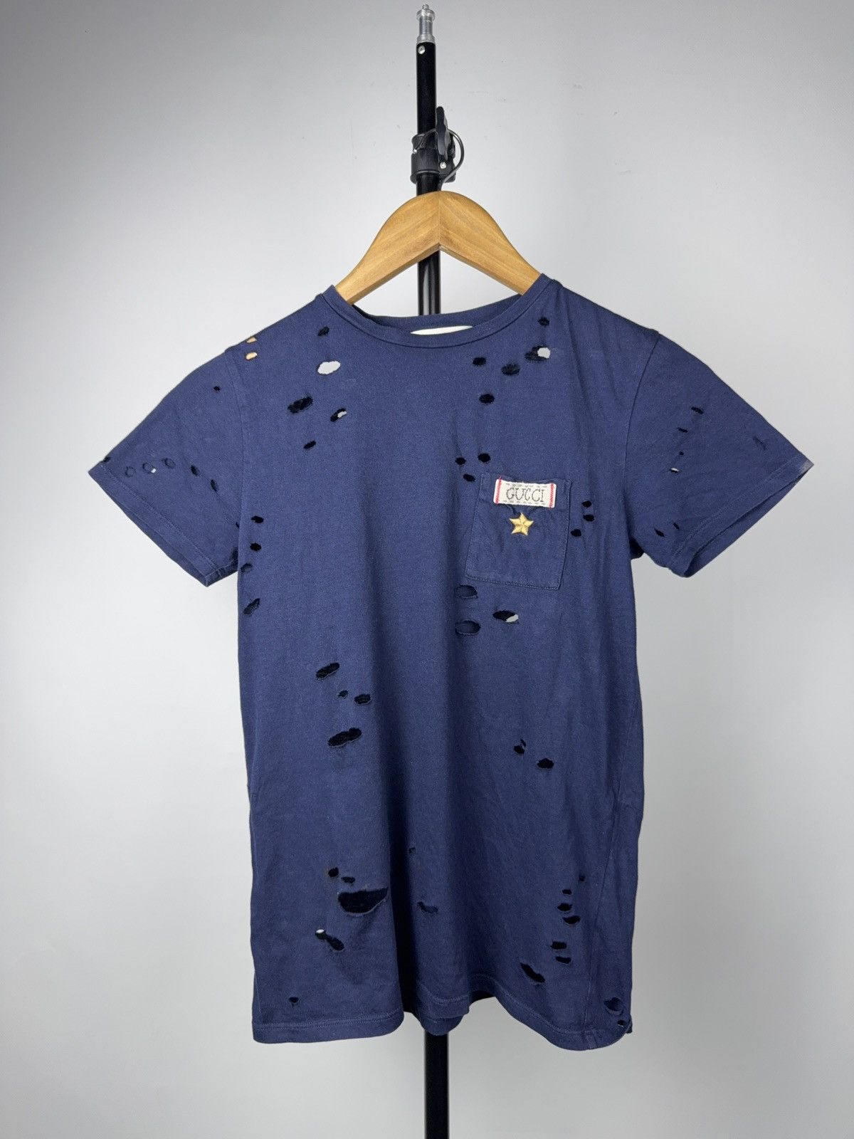 Gucci 00s Gucci Distressed Pocket Tee Archive Ripped Made in Italy Size XS / US 0-2 / IT 36-38 - 1 Thumbnail