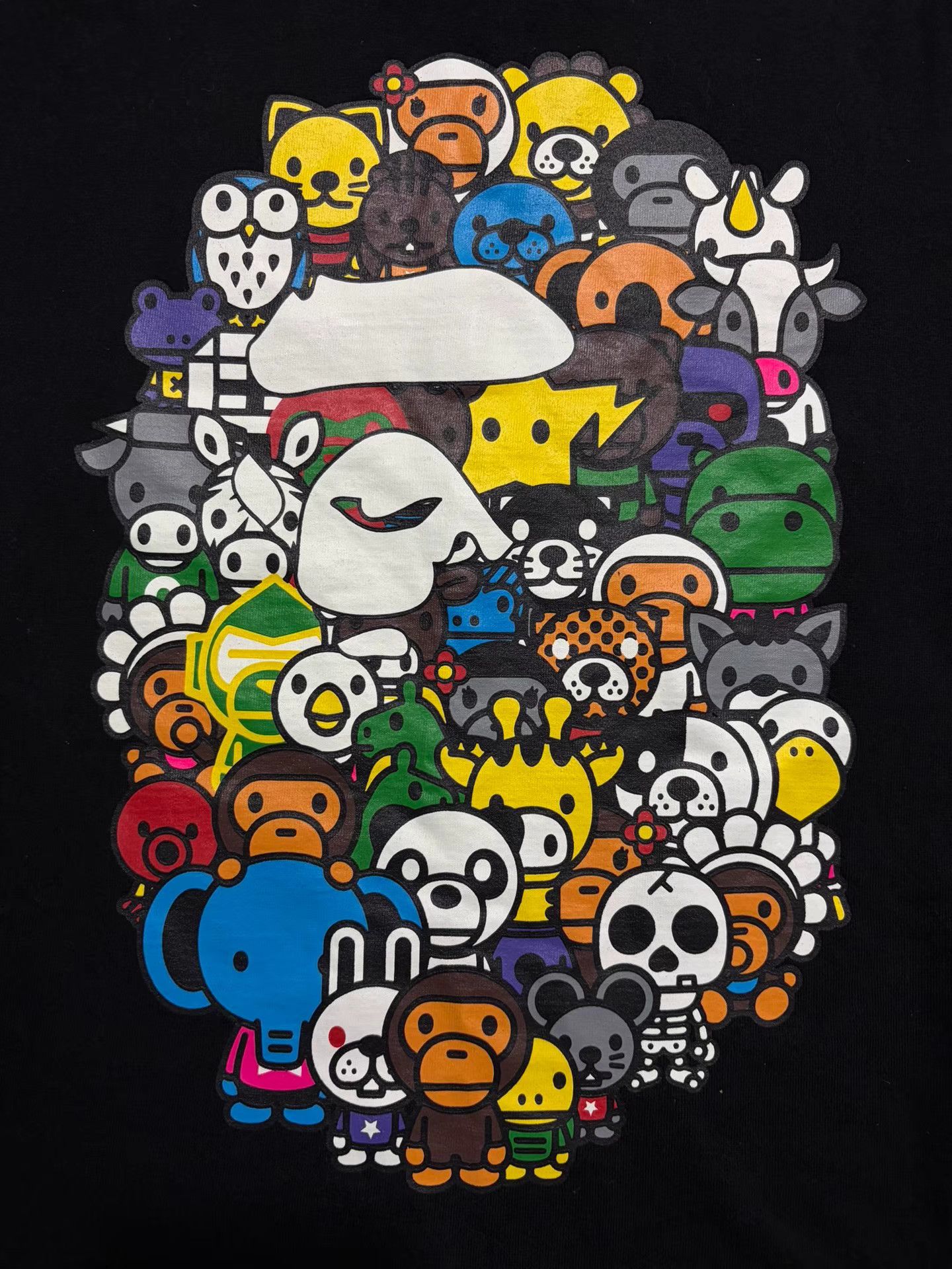 Bape Bape x KAWS Zoo Family Long Sleeve Tee Size US M / EU 48-50 / 2 - 2 Thumbnail