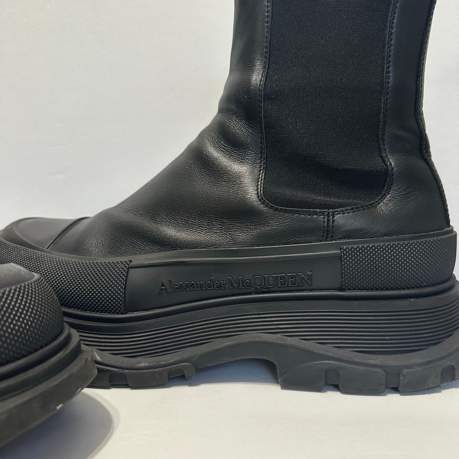 Alexander McQueen Tread Slick Chelsea Boots IT 44 Leather Triple Black Size US 11 / EU 44 - 18 Thumbnail