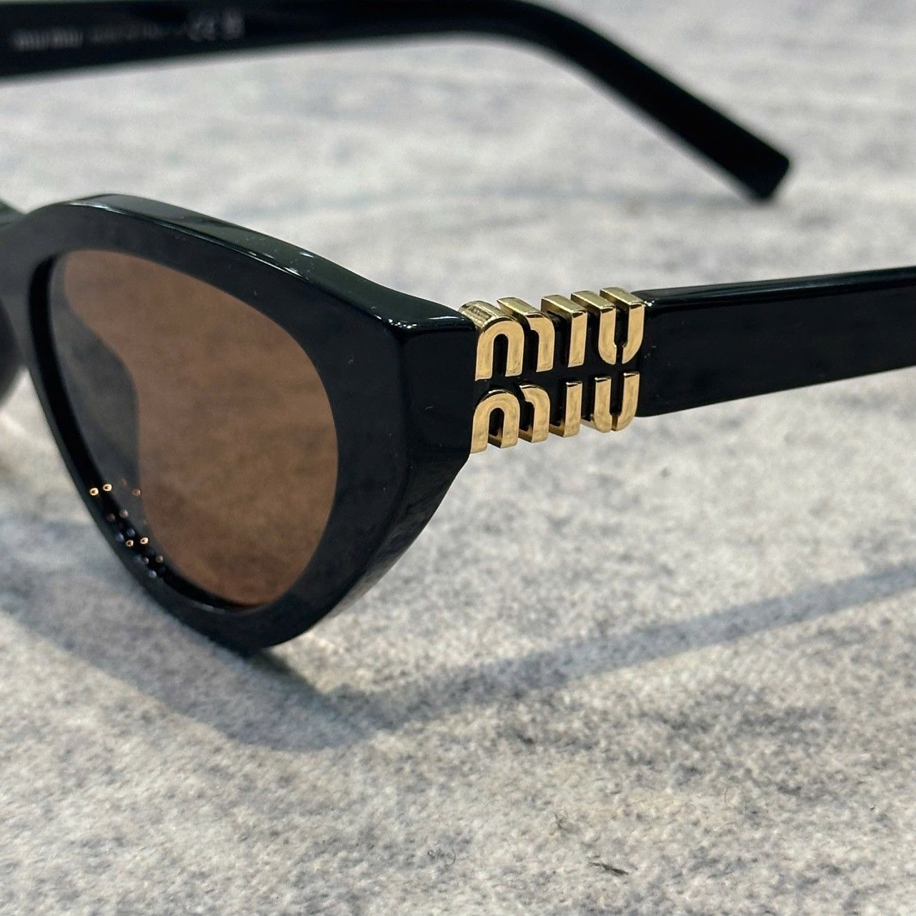 Miu Miu MIU MIU 0MU A04S 16K10L Size ONE SIZE - 2 Thumbnail