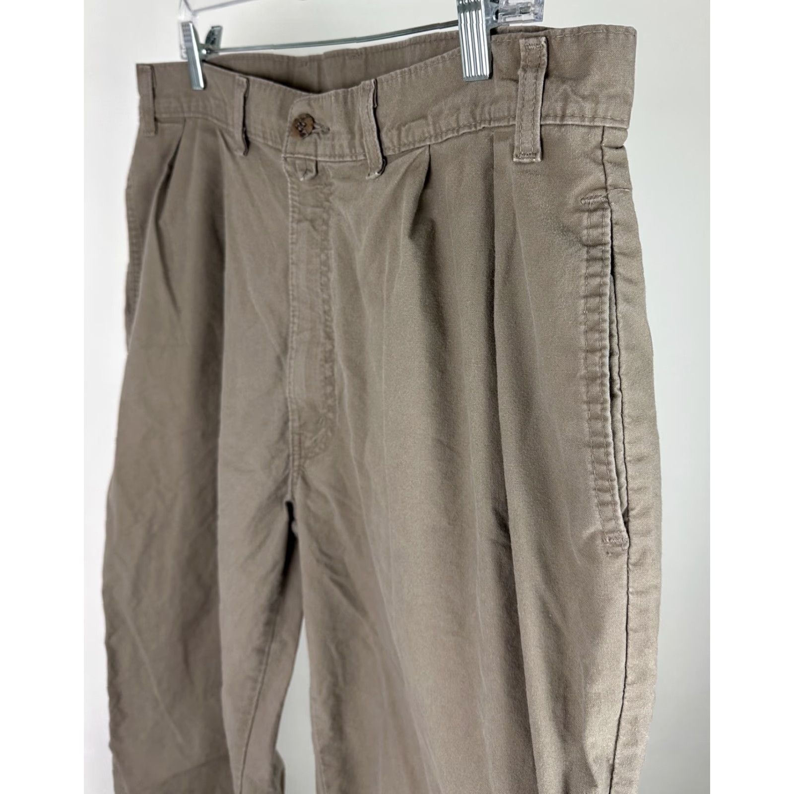 Levi's Vintage 90s LEVIS Khaki Pants 35x32 ACTUAL Relaxed Fit Double Pleat Chinos Army Size US 35 - 6 Thumbnail
