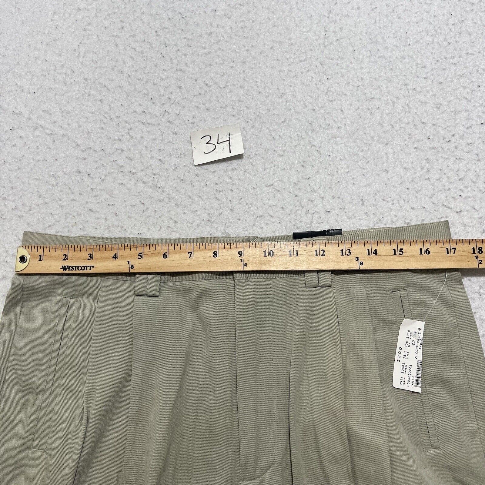 Izod IZOD Men's 34 Silk Blend Pleated Golf Shorts 9" Inseam Green Size US 34 / EU 50 - 9 Thumbnail