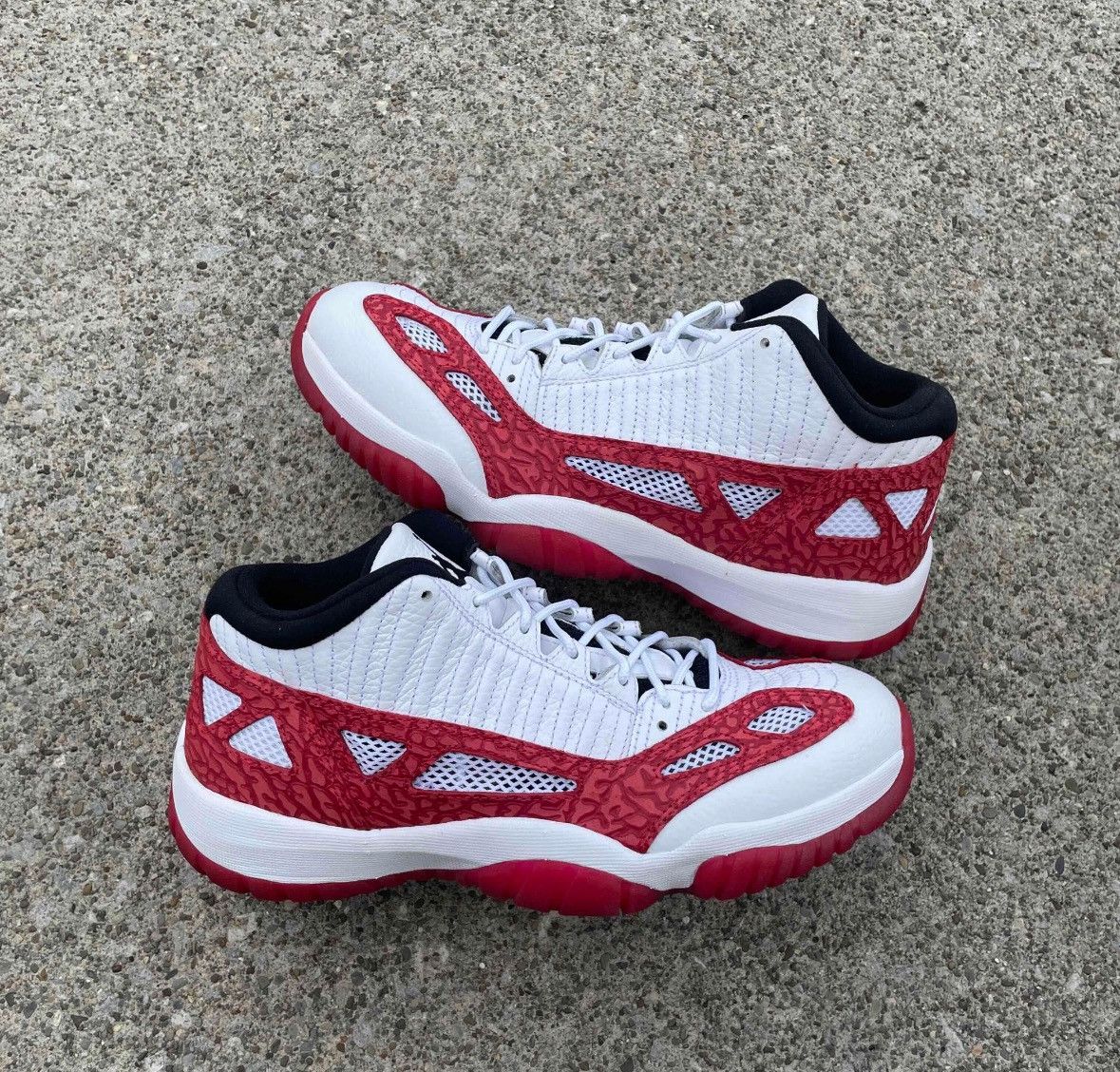Jordan Brand Size 8.5-Jordan 11 Low IE Gym Red lighlty worn No box Size US 8.5 / EU 41-42 - 9 Thumbnail
