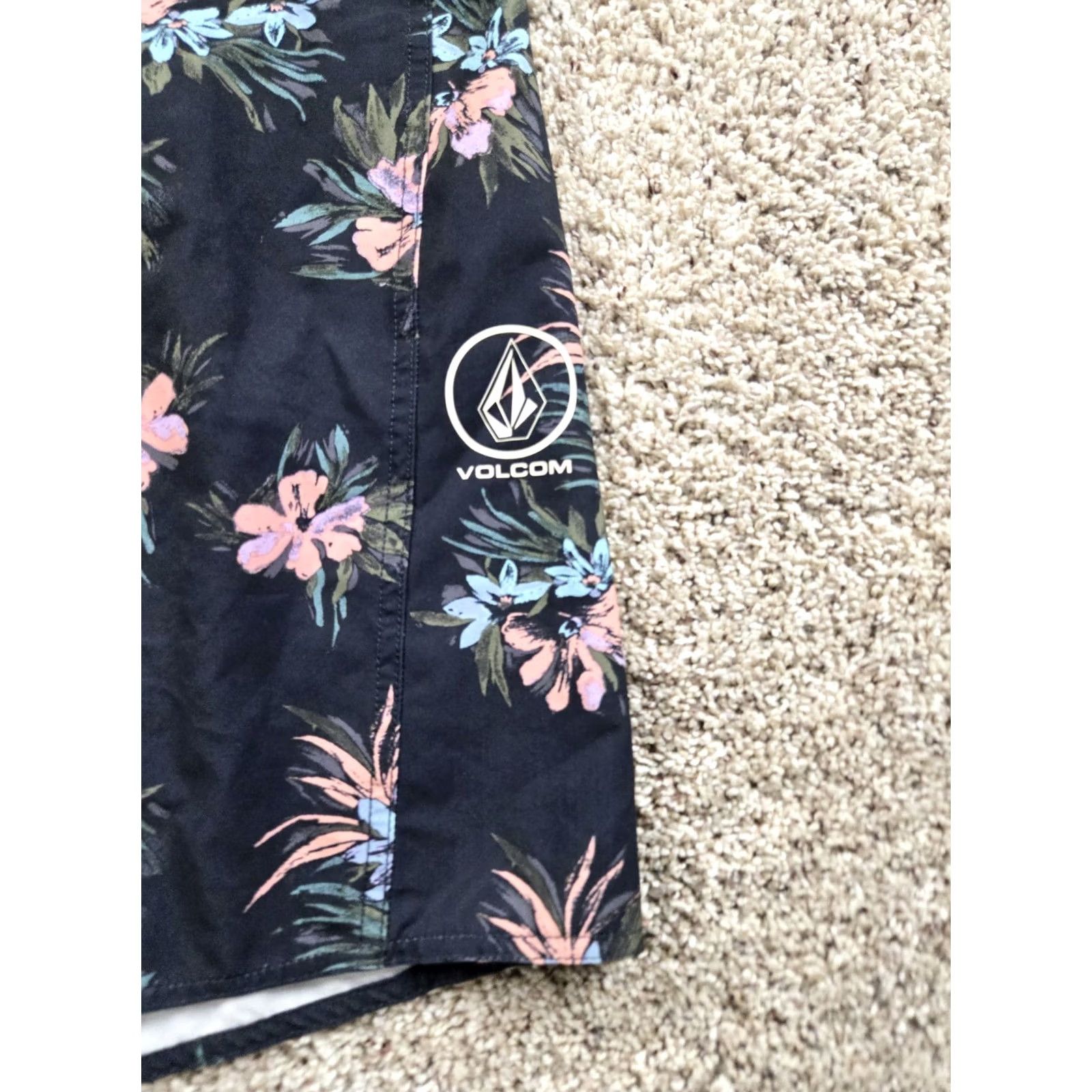 Volcom Volcom Board Shorts Mens 36 Floral Print Drawstring Stretch Beach Surfing Pockets Quick Dry Multicolor 90s? Size US 36 / EU 52 - 3 Thumbnail