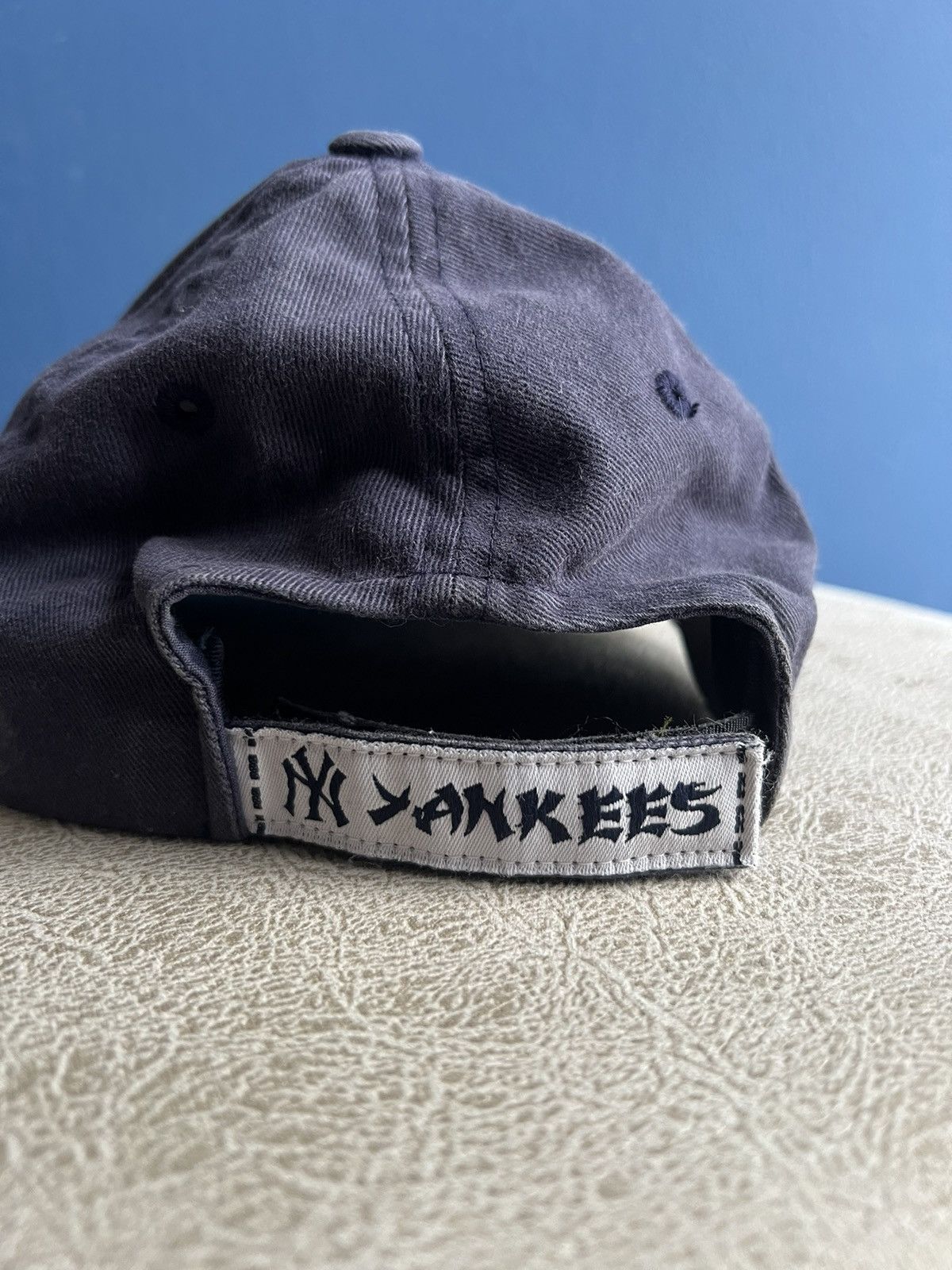 New York Yankees 90s Faded NY Yankees Cap Size ONE SIZE - 3 Thumbnail