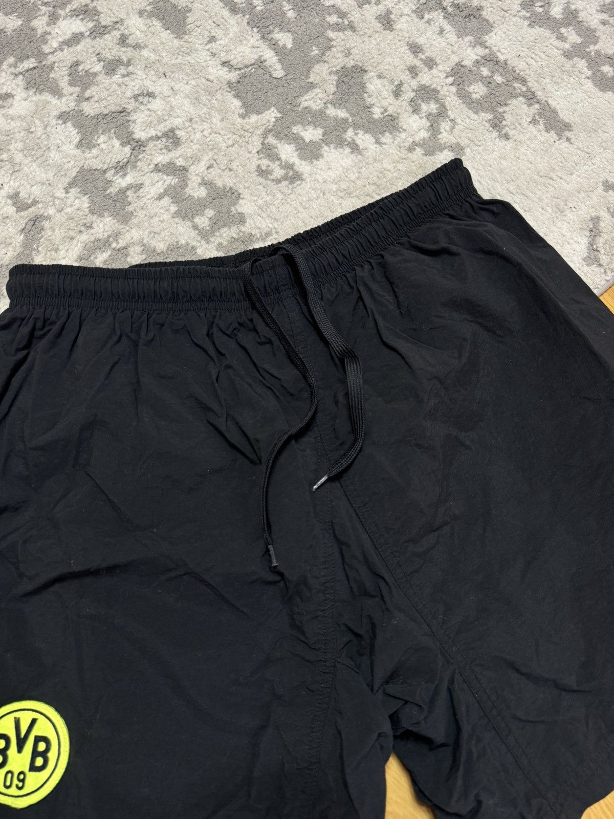 Nike × Vintage Vintage Nike Borussia Dortmund Shorts 1995 - 1996 Home Size US 34 / EU 50 - 8 Thumbnail