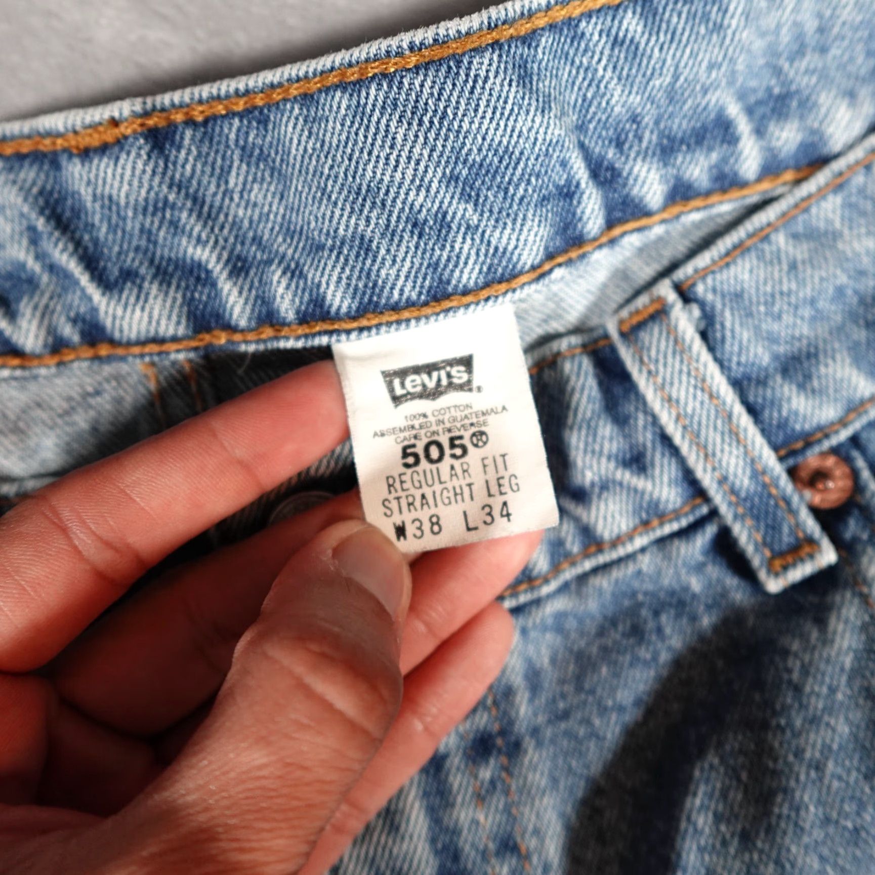 Levi's VINTAGE Levi's 505 Jeans Regular Straight Blue denim Mens 36 34 Inseam 34 Logo 5-Pocket Fulfillment Retro Size US 36 / EU 52 - 5 Thumbnail