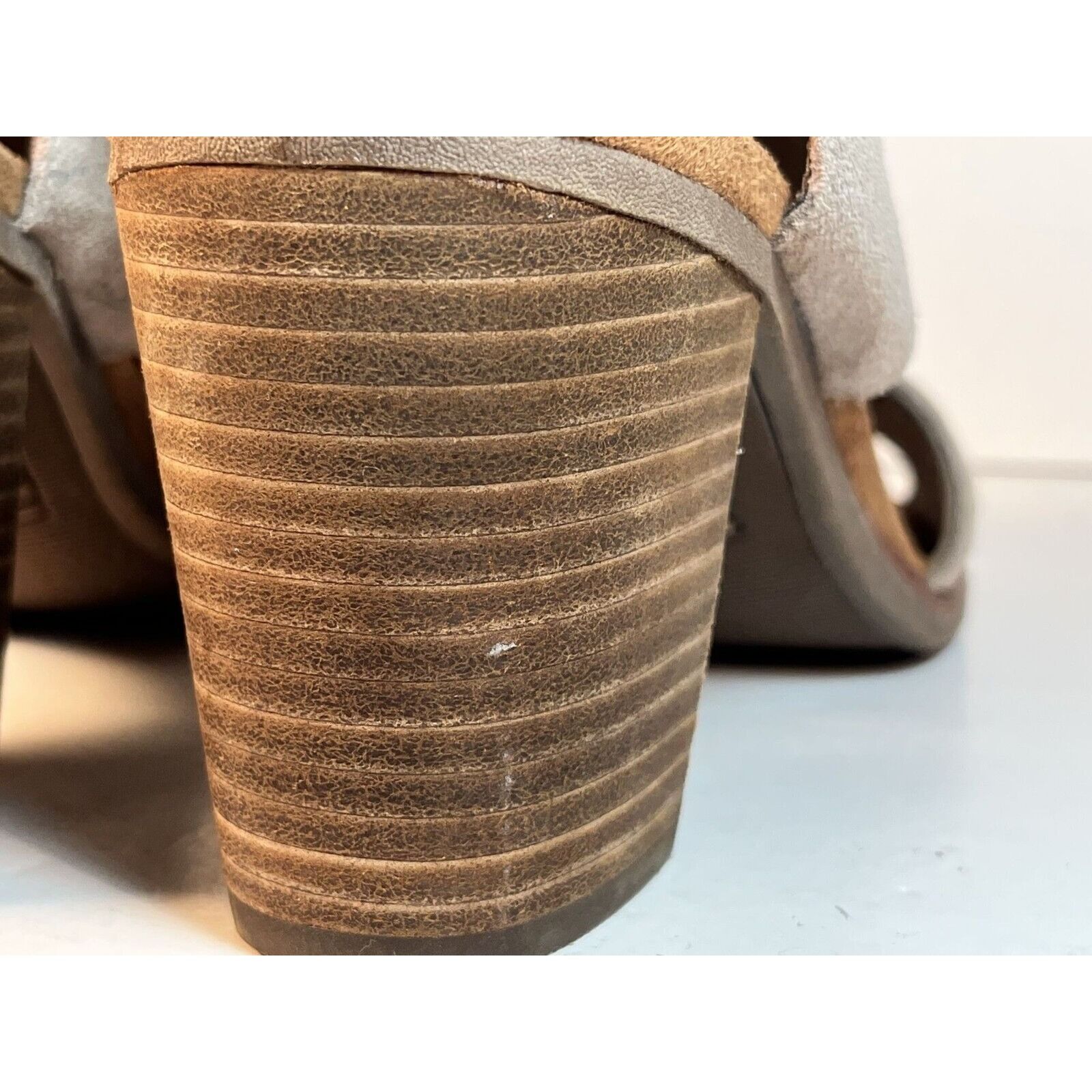 Toms TOMS Suede Majorca Cutout Block Heels Womens Casual Sandals Size US 9 / IT 39 - 9 Thumbnail