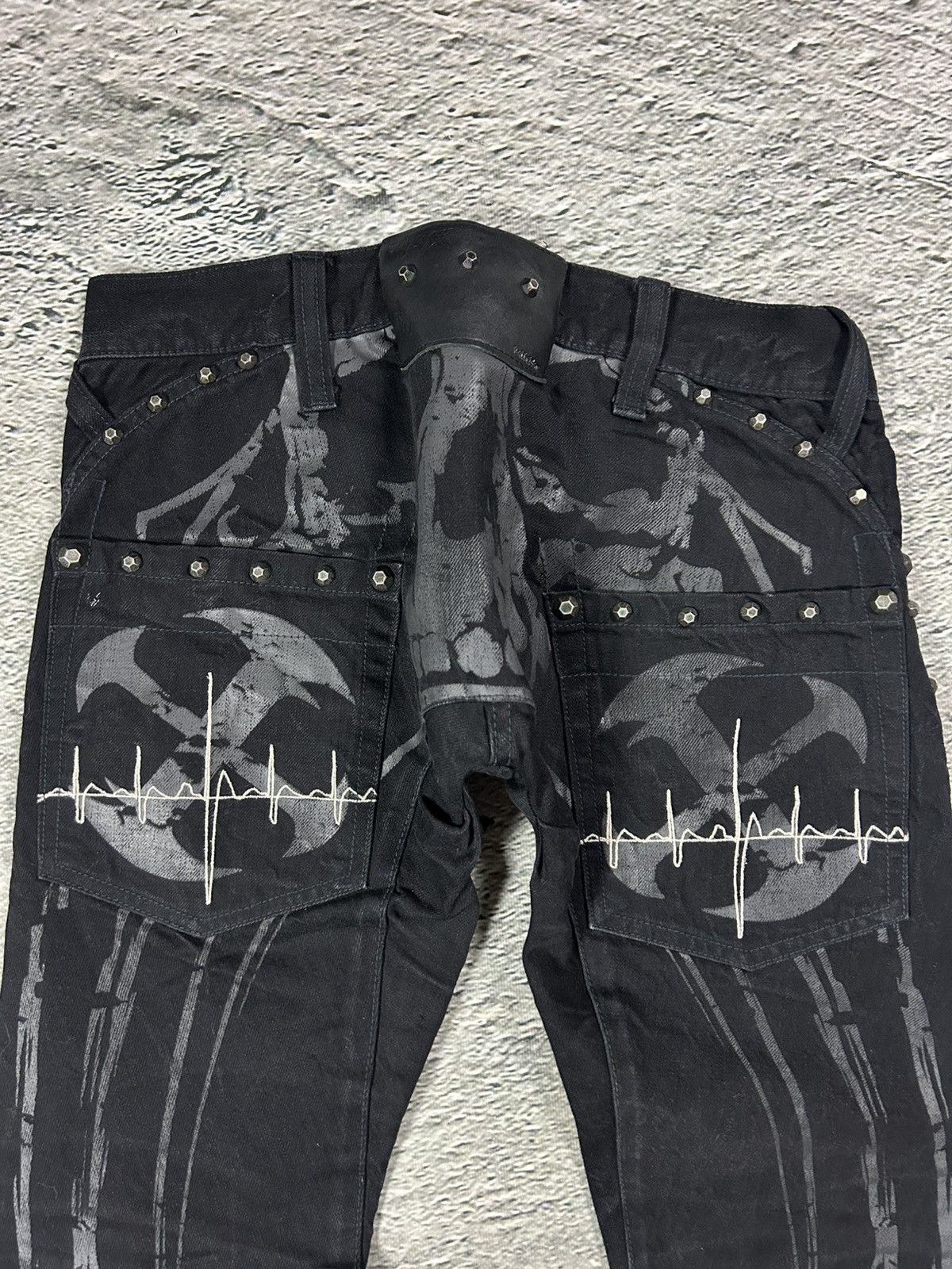 Wax London Wax jeans studded flared black skull Size 28" / US 6 / IT 42 - 2 Thumbnail