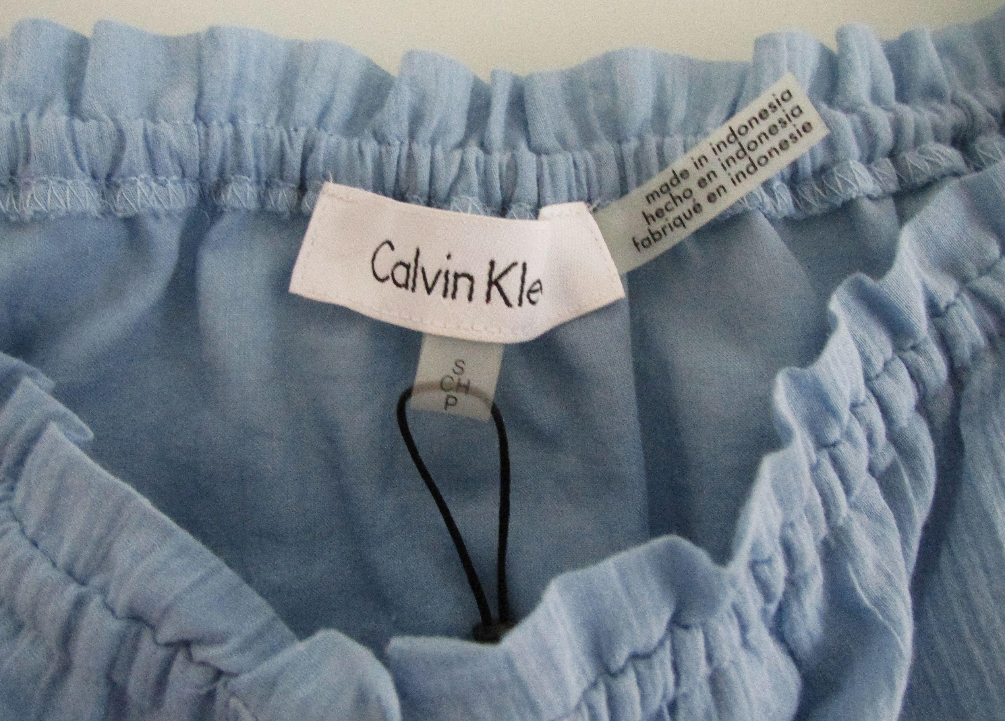 Calvin Klein Calvin Klein (NWT) Women's Off Shoulder Blouse Size Small Size S / US 4 / IT 40 - 2 Thumbnail