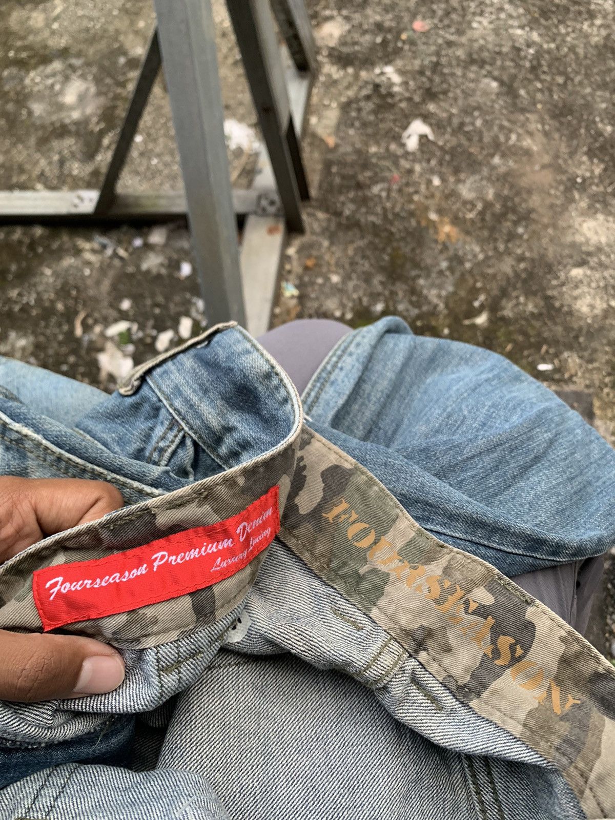Vintage 👹VINTAGE FOUR SEASON DISTRESSED BAGGY JEANS Size US 34 / EU 50 - 14 Thumbnail