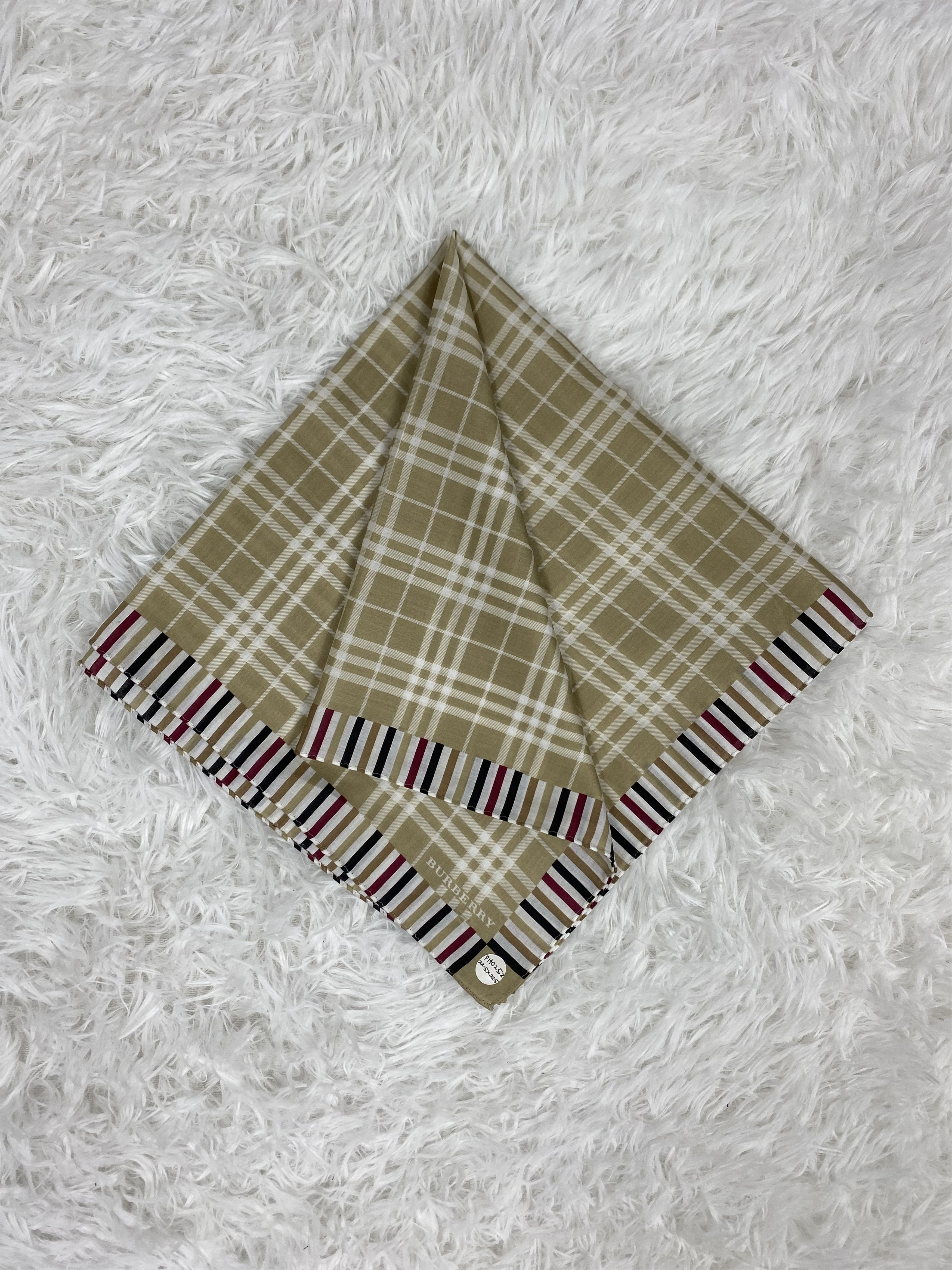 Burberry × Vintage Vintage Burberry Handkerchief Neckerchief PH0252 Size ONE SIZE - 1 Thumbnail