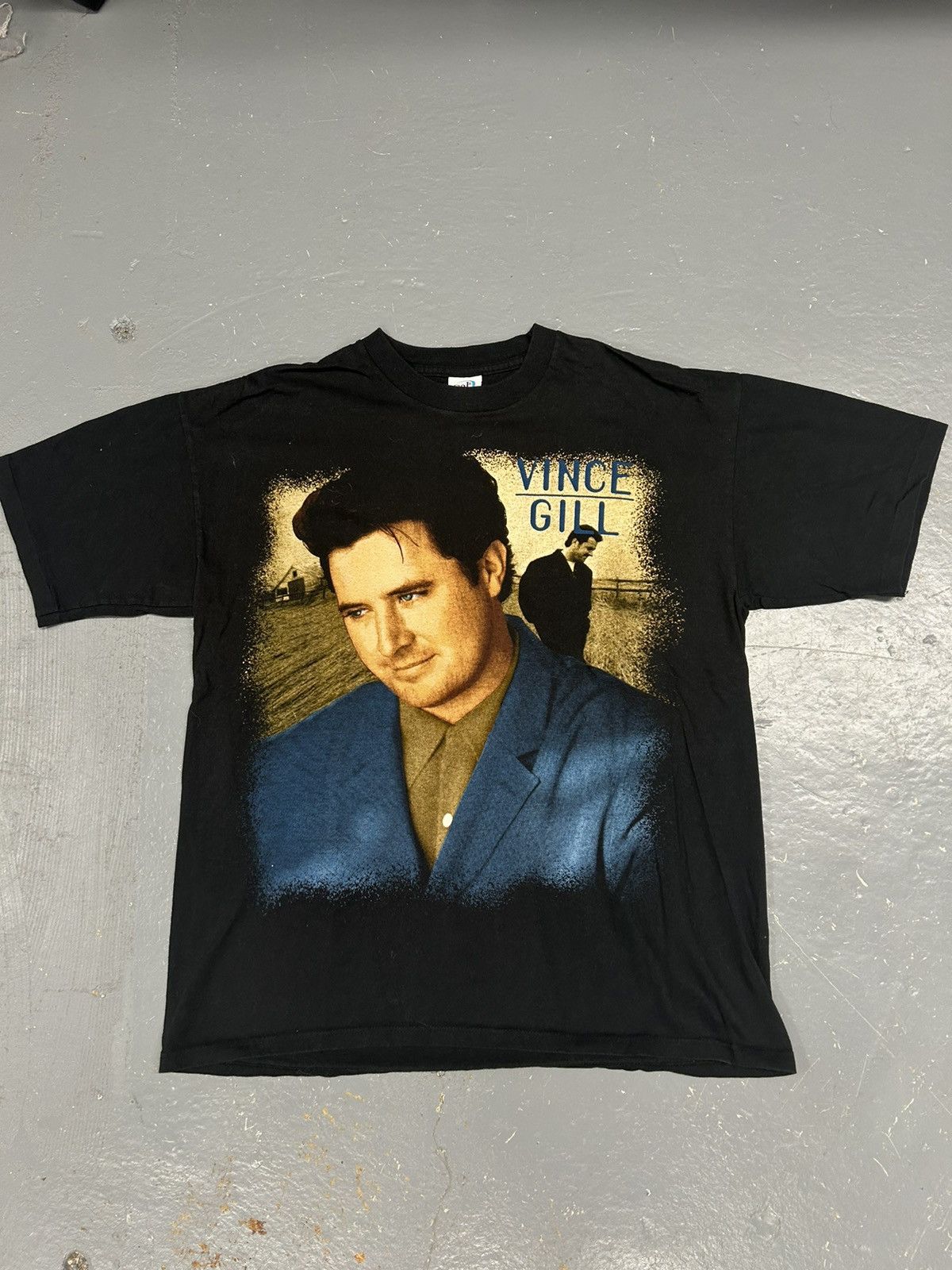 Band Tees Crazy Vintage 90s Vince Gill Graphic Country Band Tee Shirt Size US L / EU 52-54 / 3 - 1 Thumbnail
