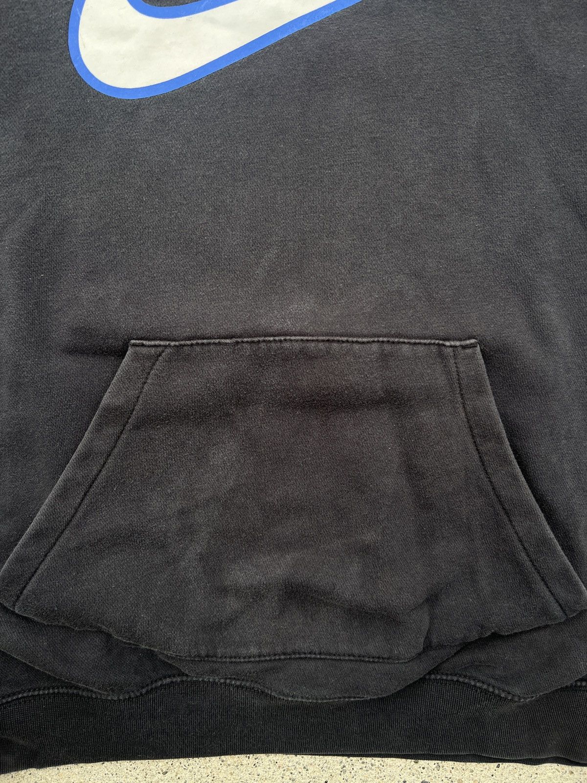 Nike 2006 Nike Black/Blue Solo Swoosh Pull Over Hoodie Size US XL / EU 56 / 4 - 8 Thumbnail