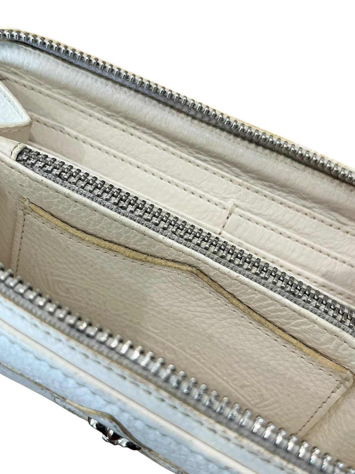 Chrome Hearts Chrome Hearts Rhodium BS Fleur Wallet White Leather Scroll Size ONE SIZE - 7 Thumbnail
